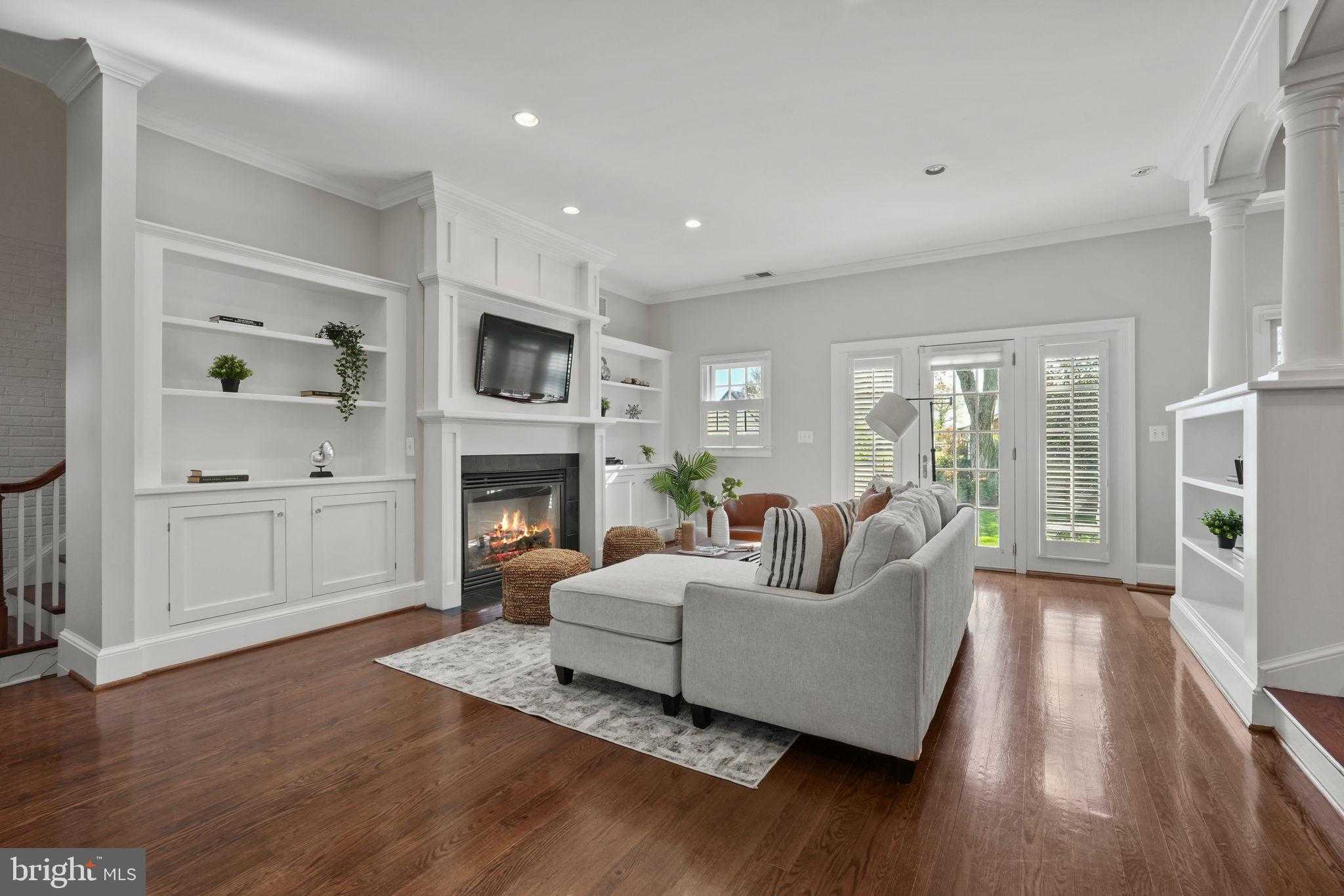 600 Upland Pl photo 5