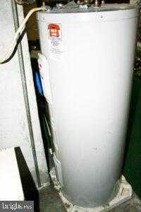 16 E Marble St photo 38