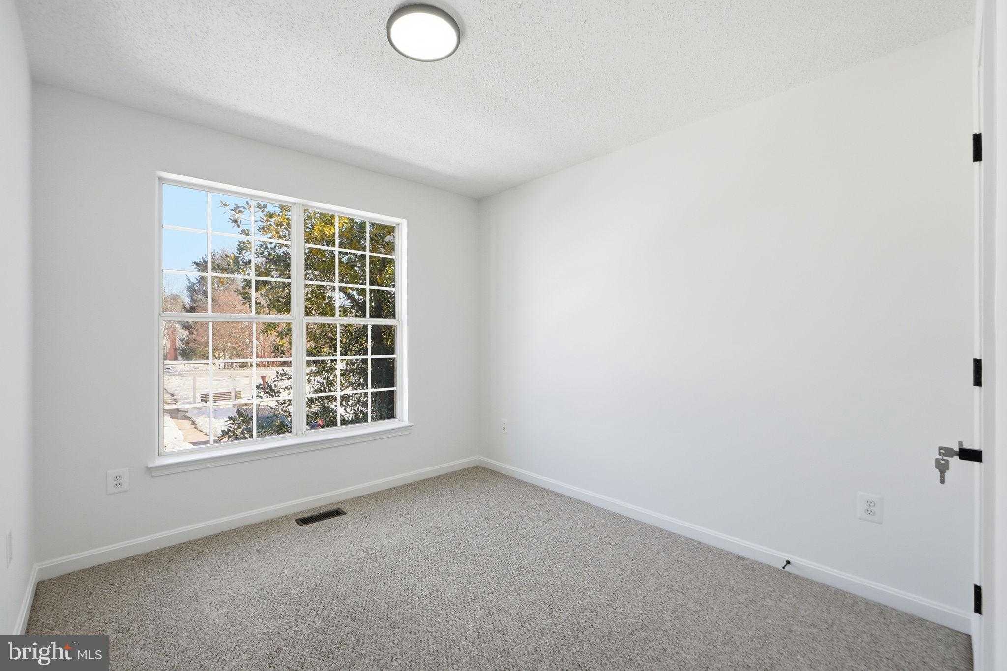 10 Cottage Field CT photo 27