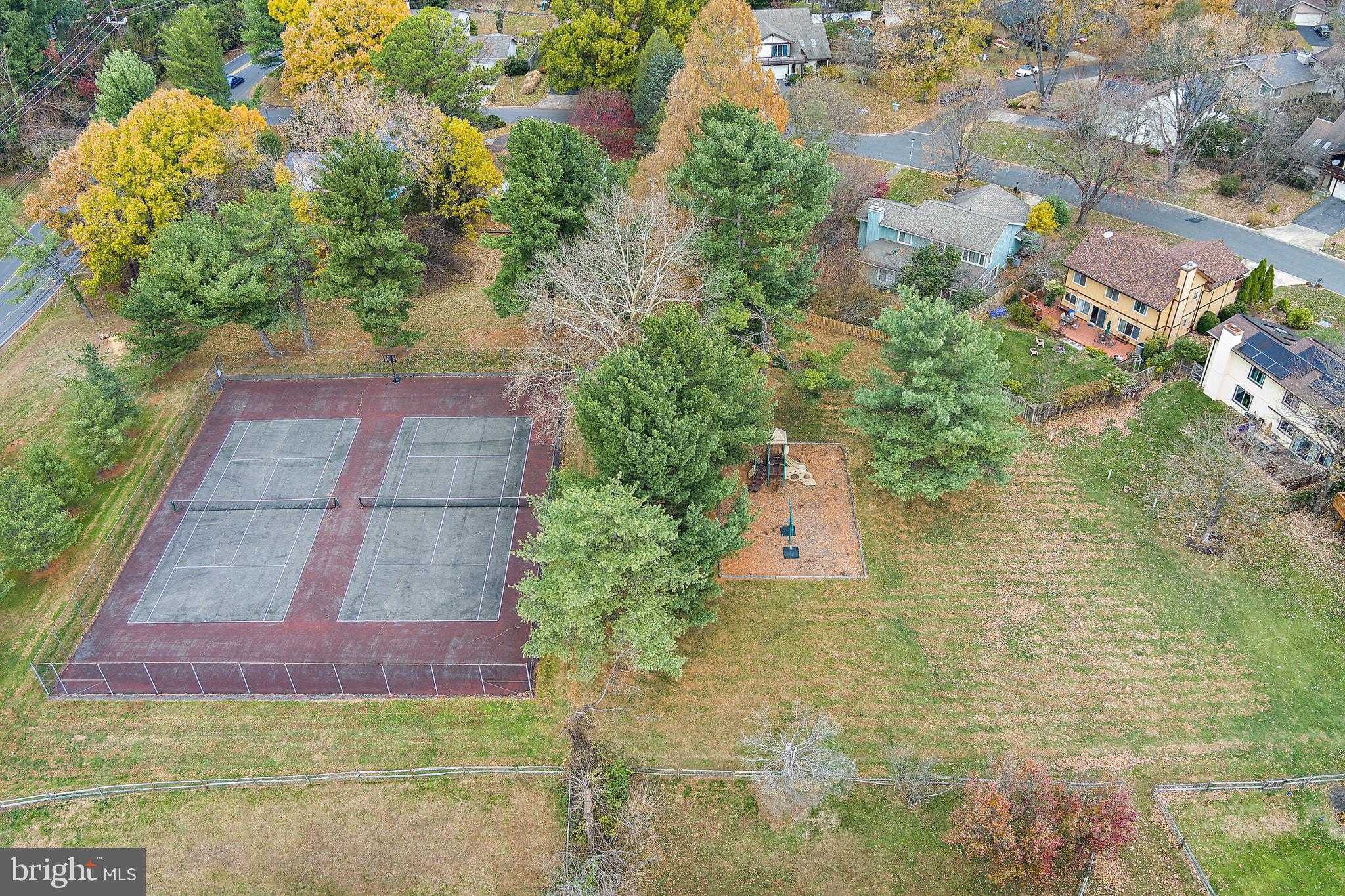 18906 Lindenhouse Rd photo 47