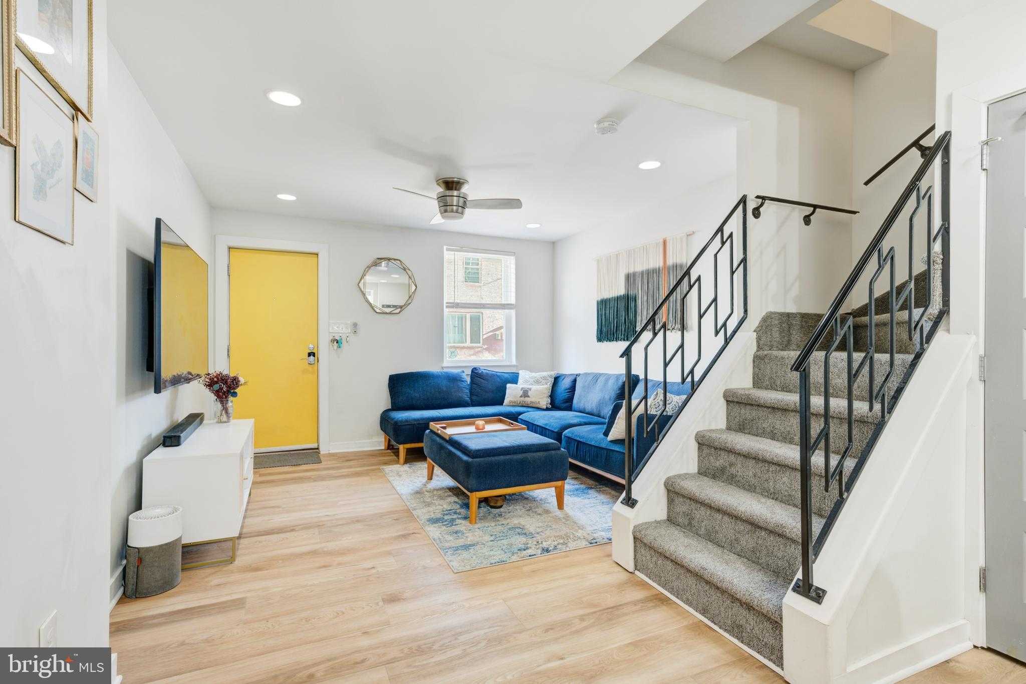 2406 Coral St photo 3