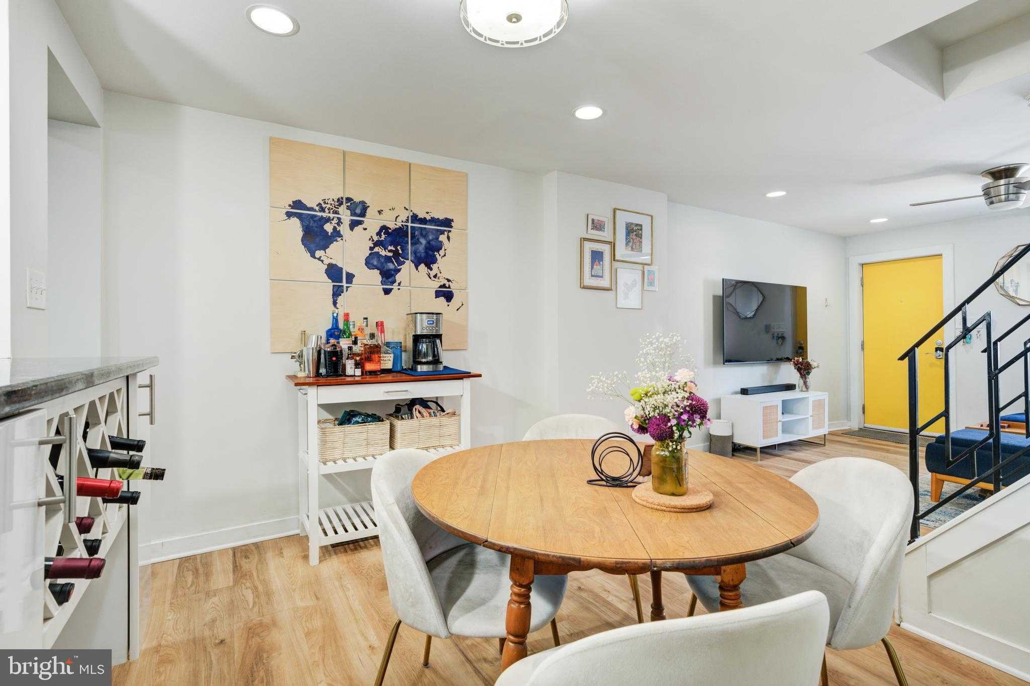 2406 Coral St photo 7