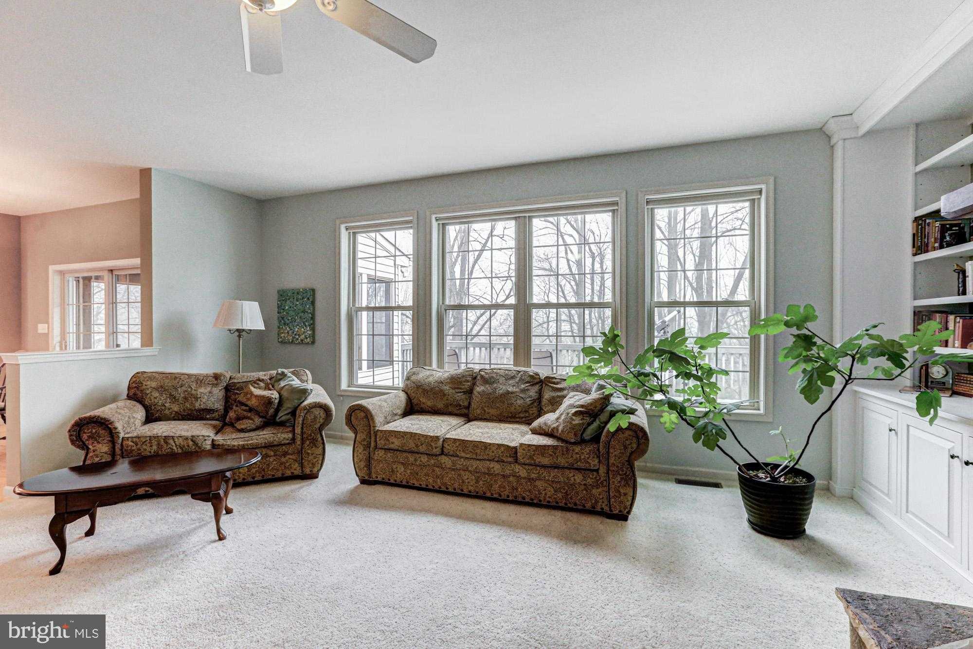 518 Hyde Park Cir photo 33