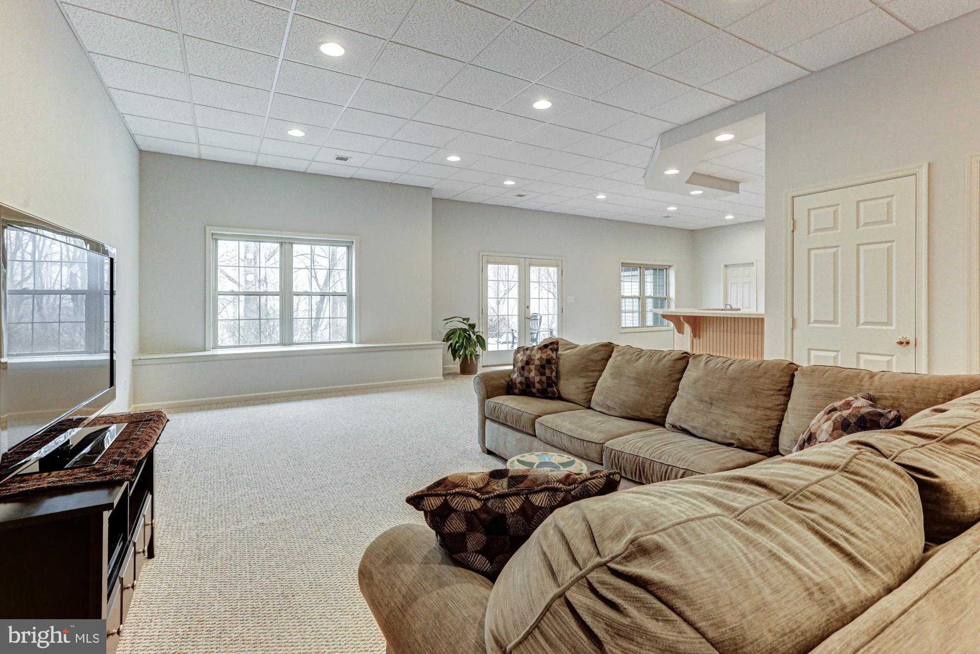 518 Hyde Park Cir photo 60