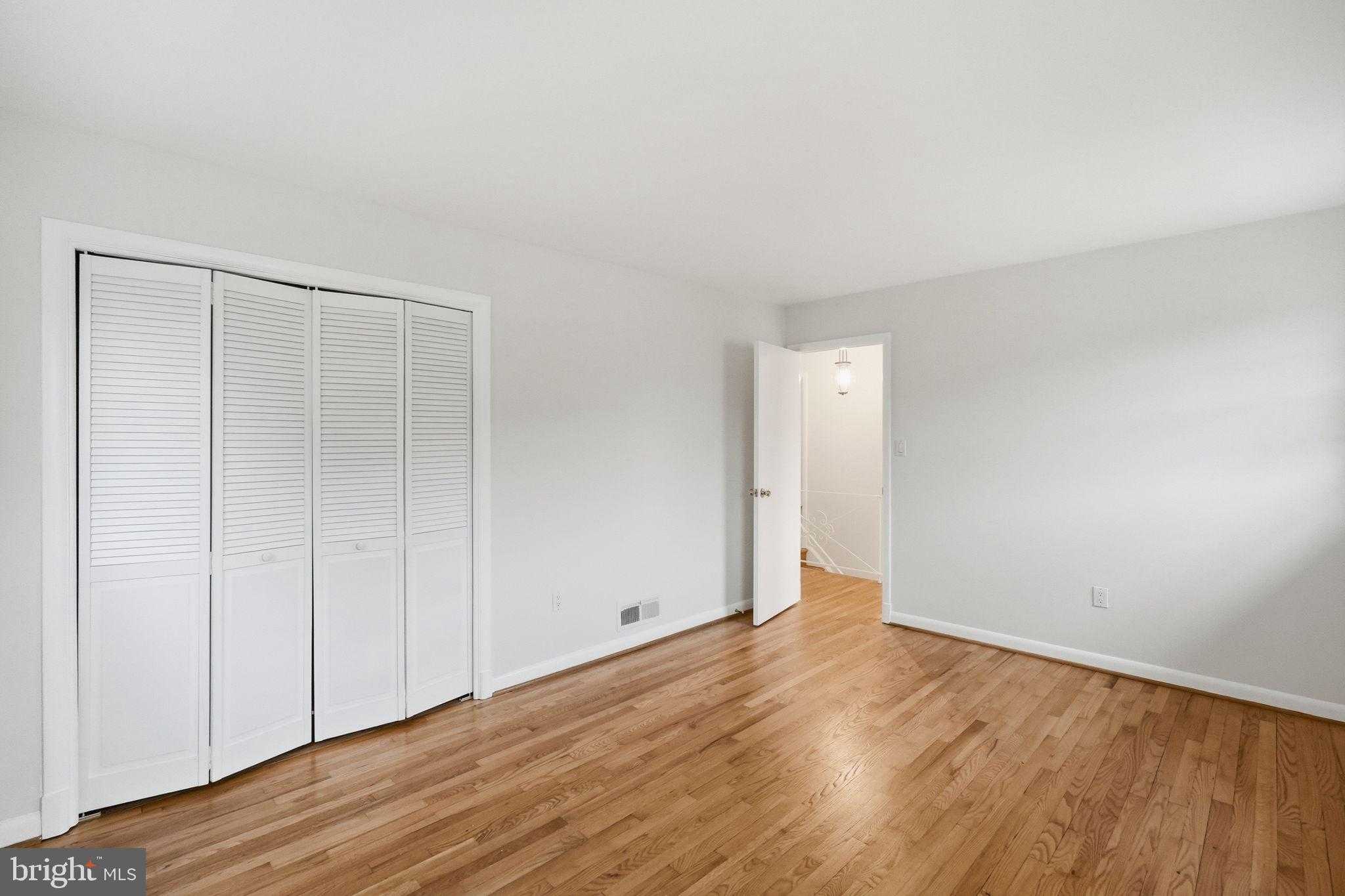 9901 Fernwood Rd photo 18