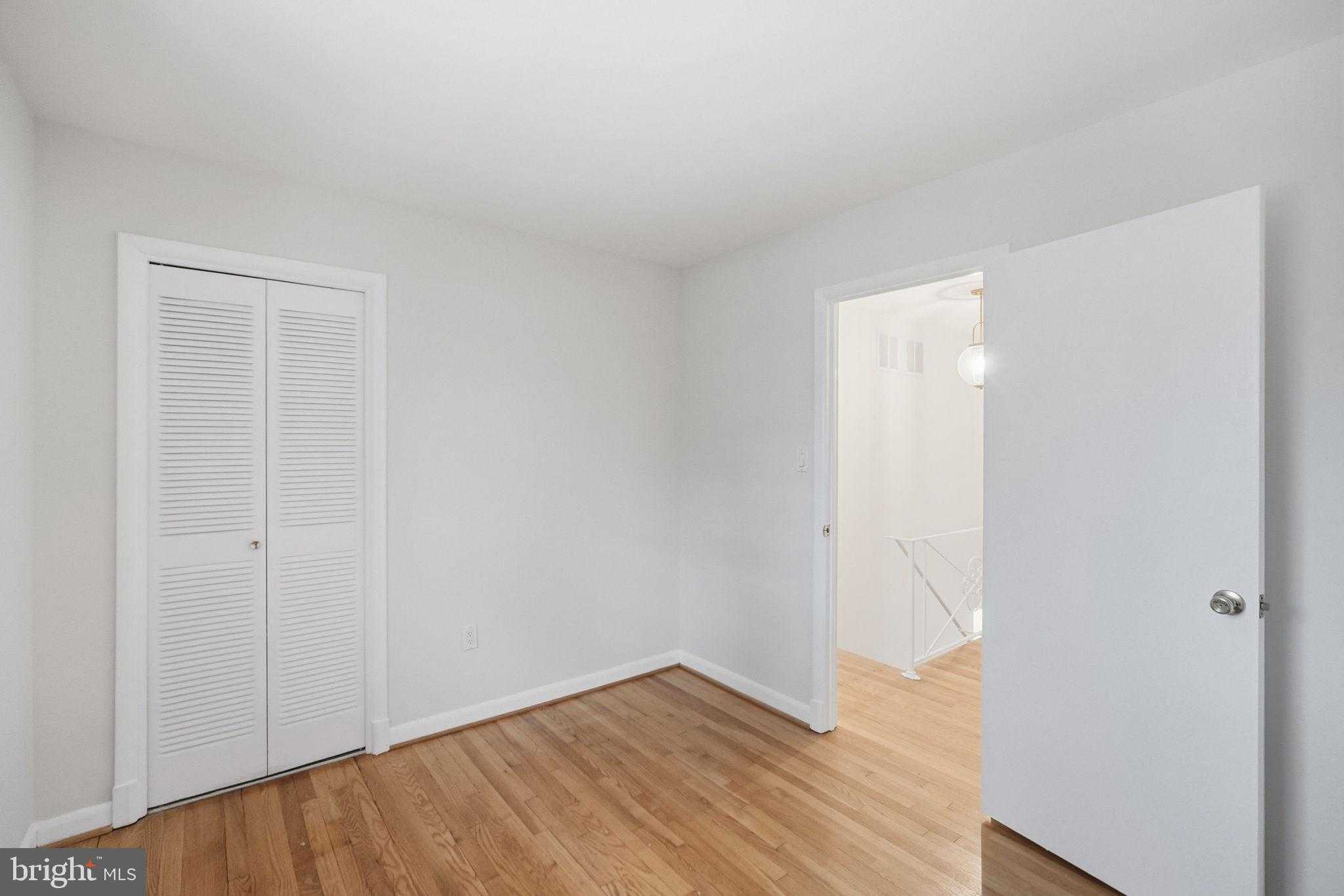 9901 Fernwood Rd photo 21