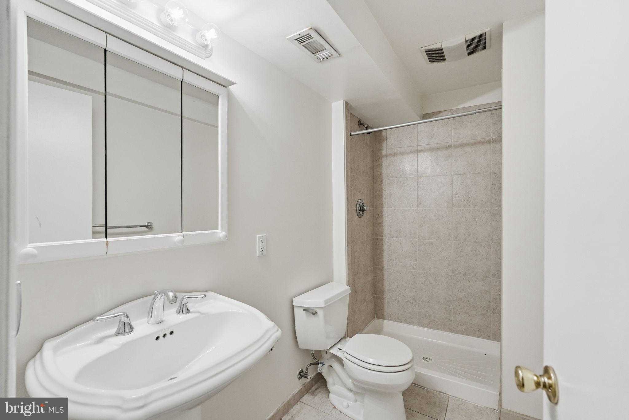 9901 Fernwood Rd photo 33