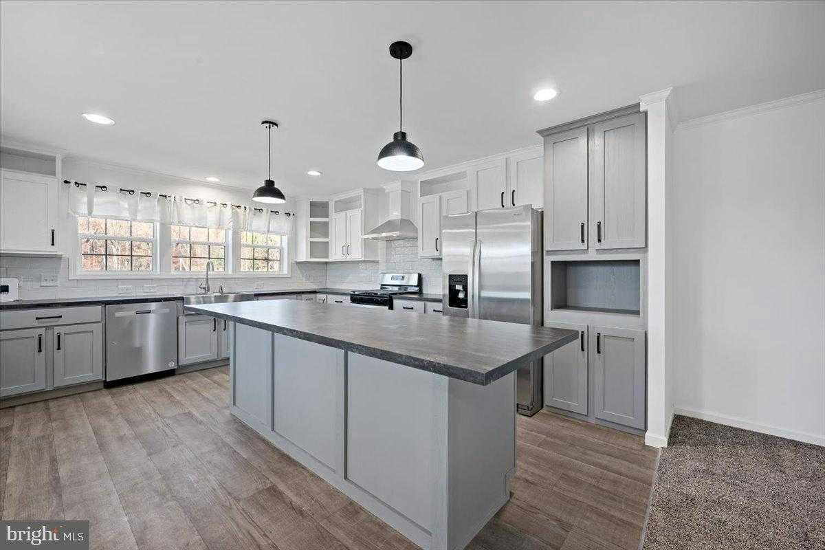 1412 Heytesbury Rd photo 18