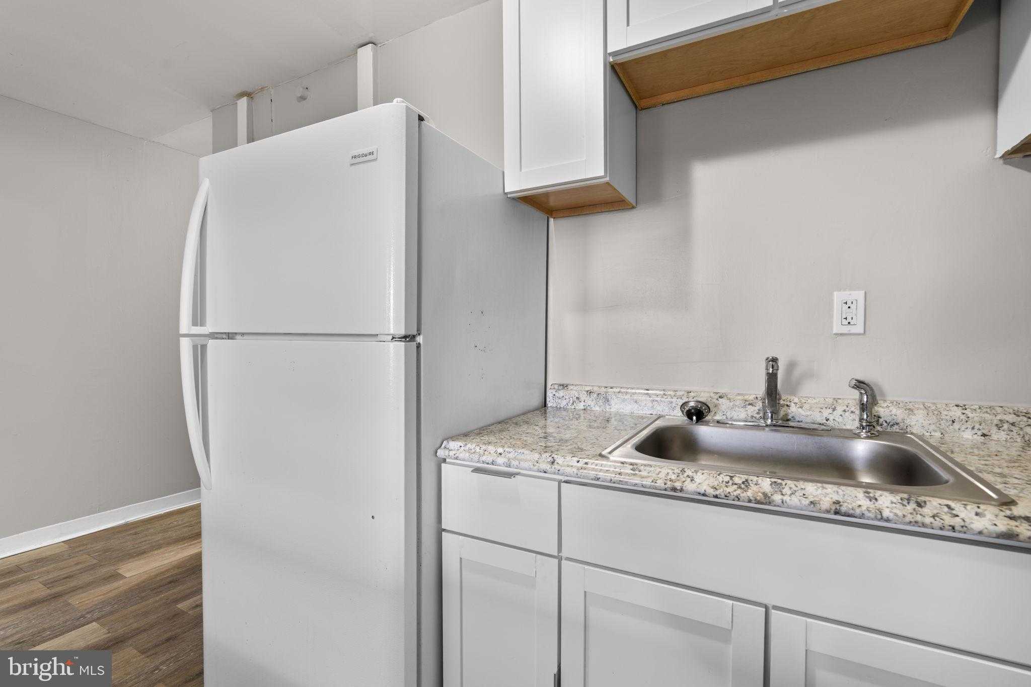 517 Mosher St photo 11