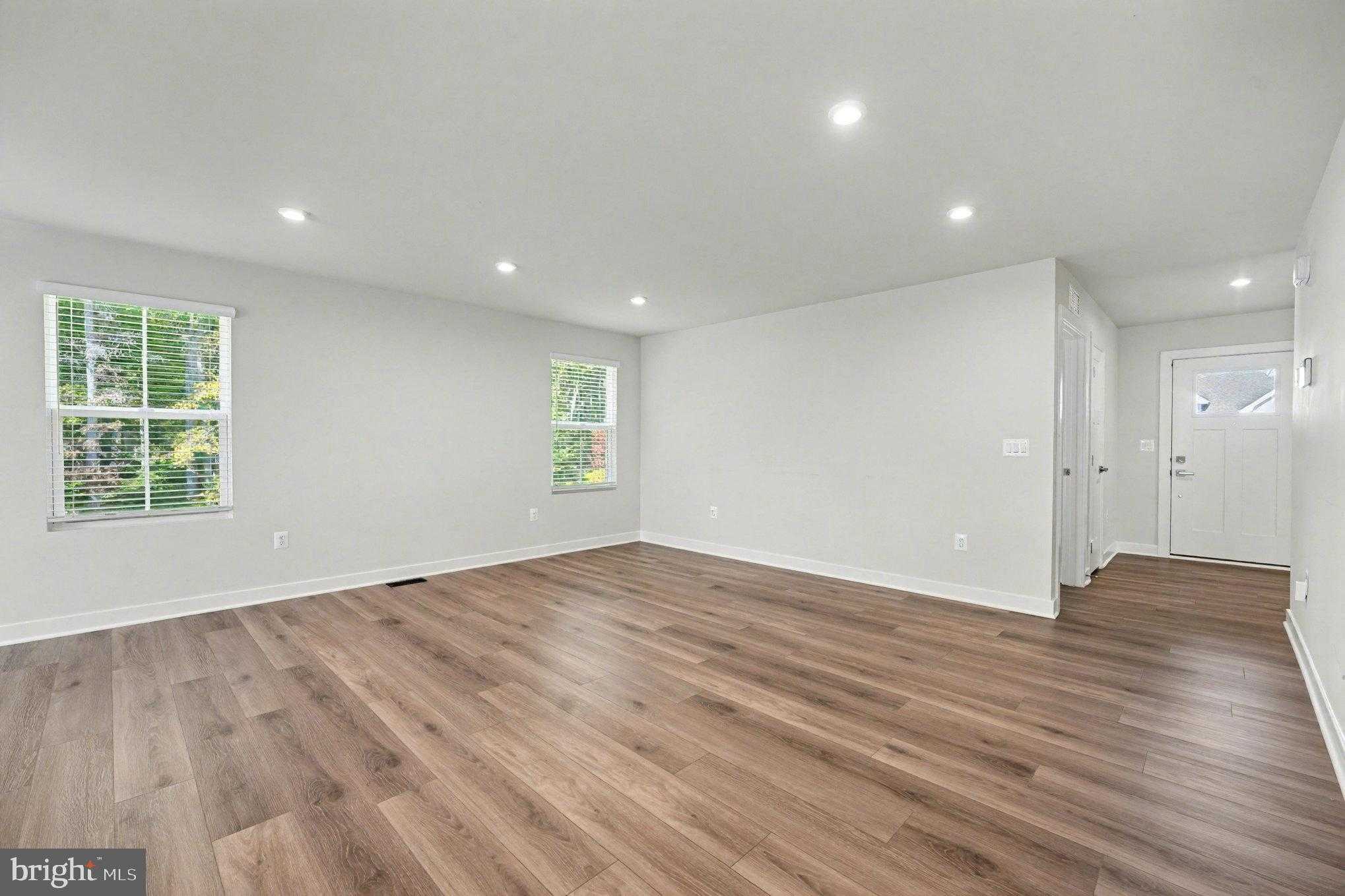 7102 Eckert CT photo 8