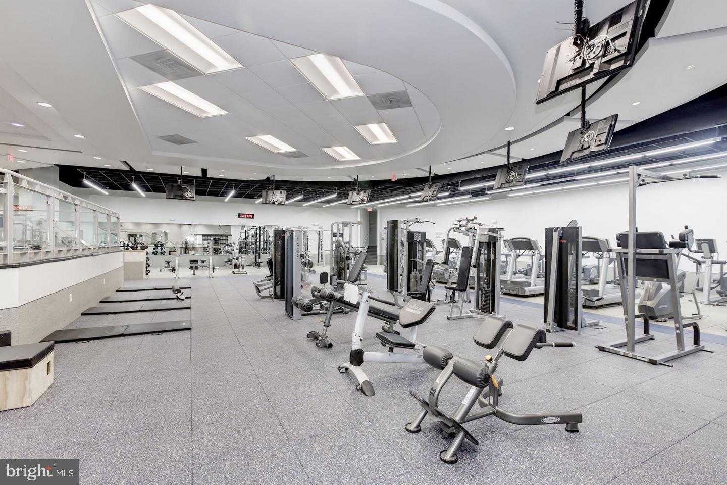 1021 Arlington Blvd Apt 842 photo 31