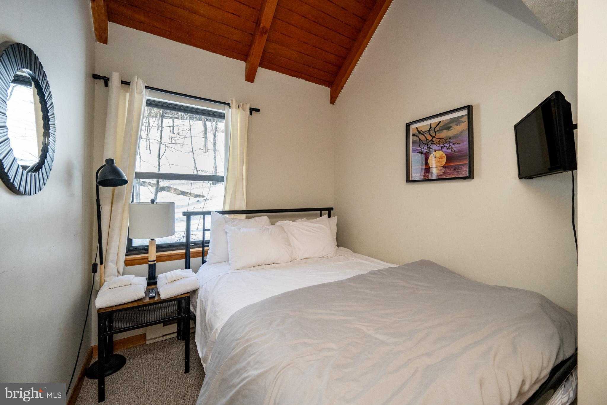 127 Jeffrey Ln # 18c photo 22