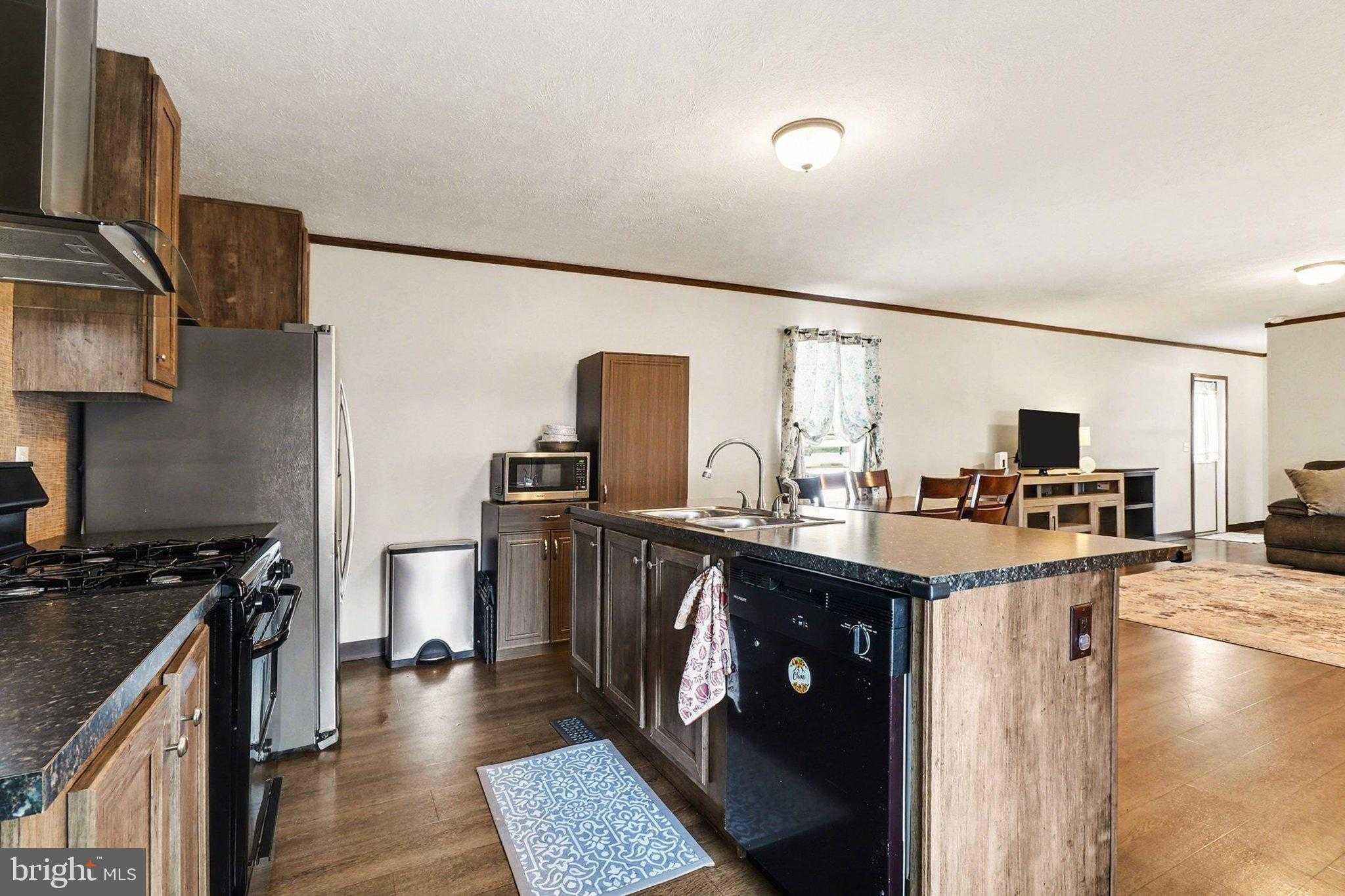 404 Dogwood Ln photo 6