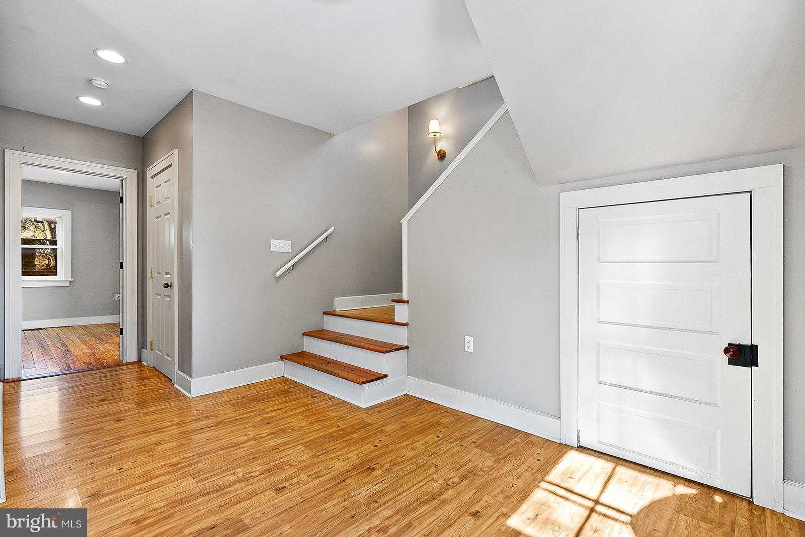 132 Amherst St photo 31