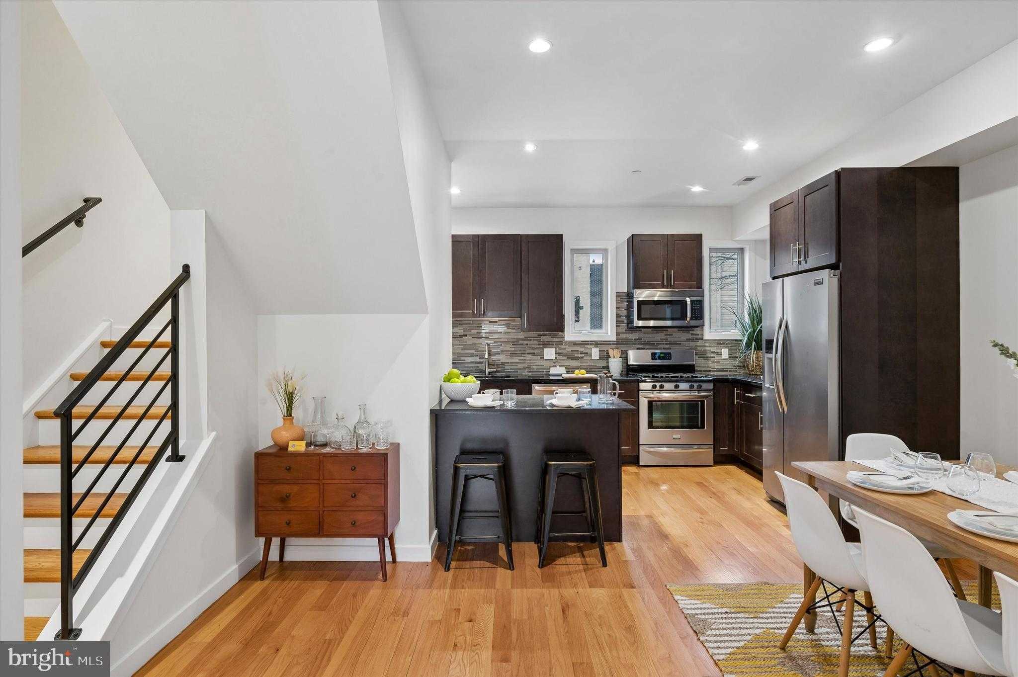 2555 Carpenter St Apt E photo 13