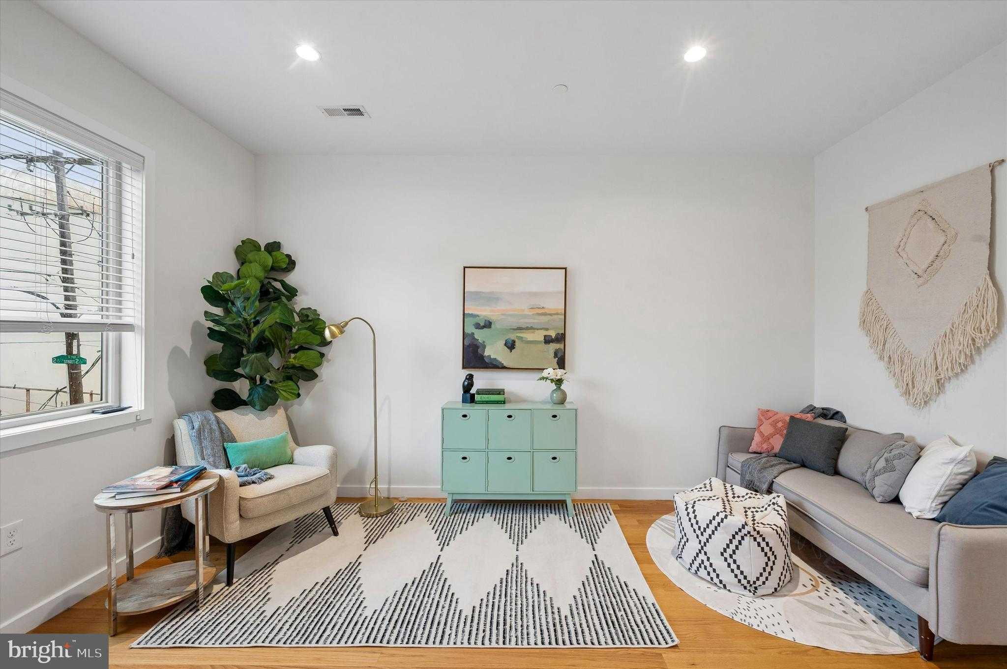 2555 Carpenter St Apt E photo 6