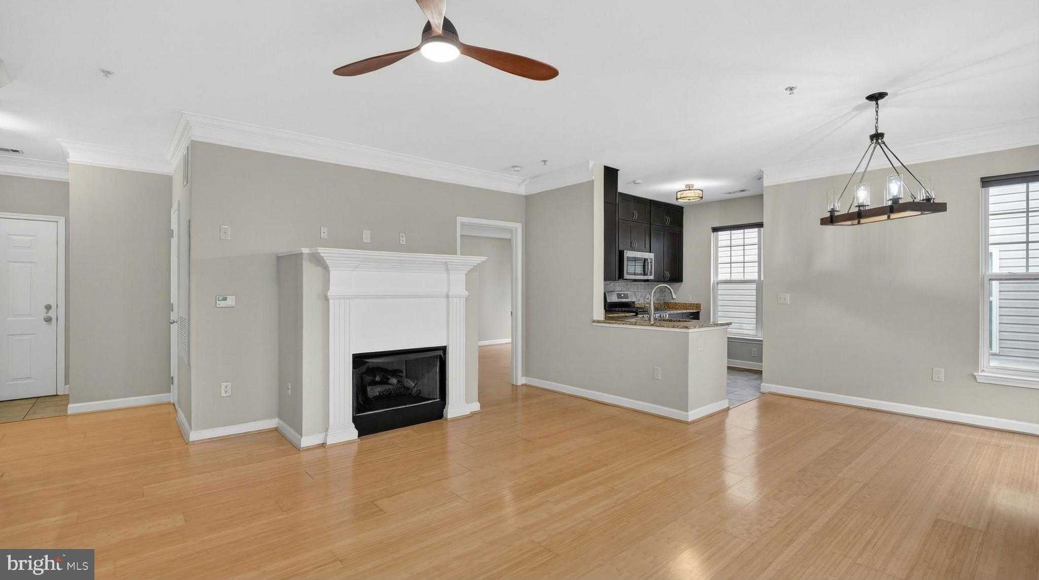 501 Hungerford Dr Apt 270 photo 2