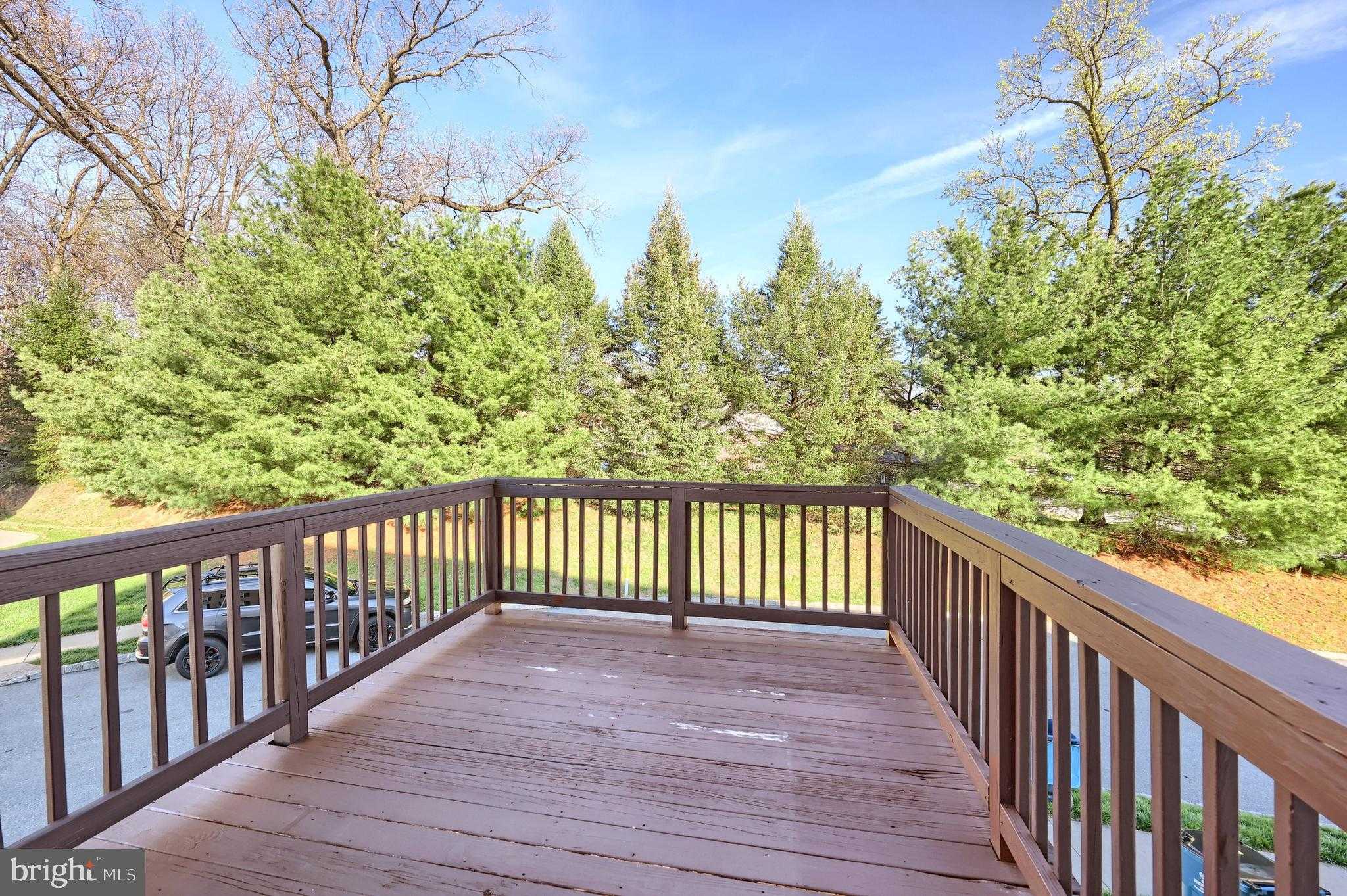 2305 Sunny Hill Cir photo 9