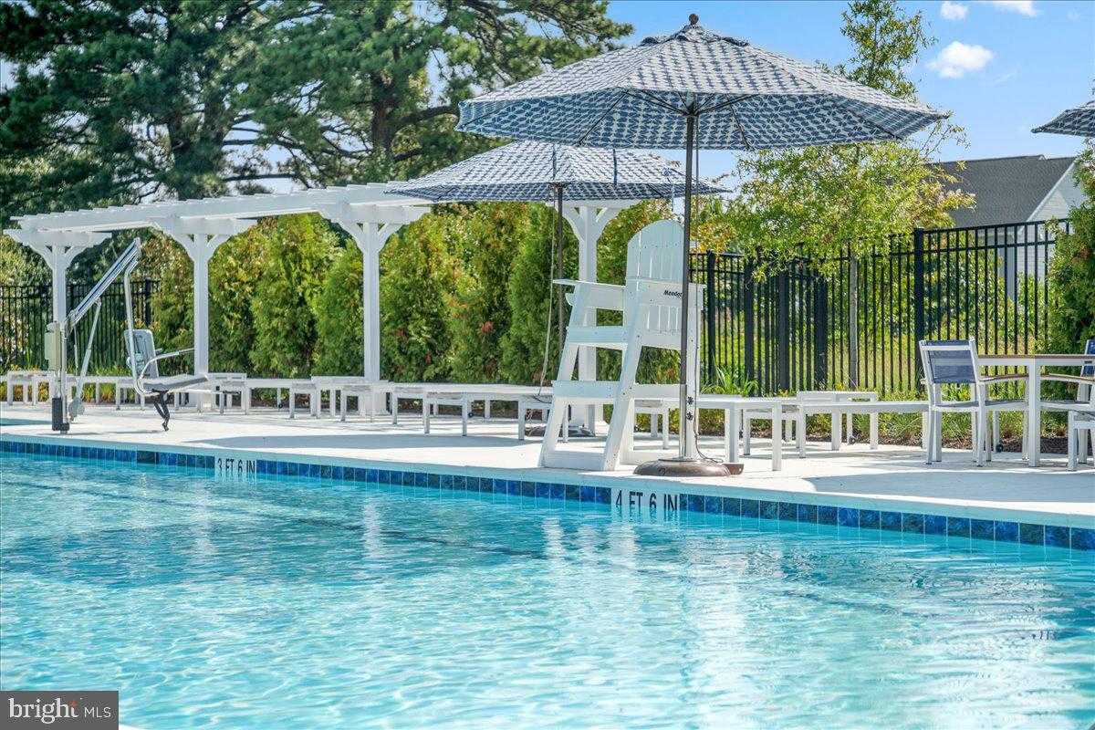 1009 Champlain CT photo 46