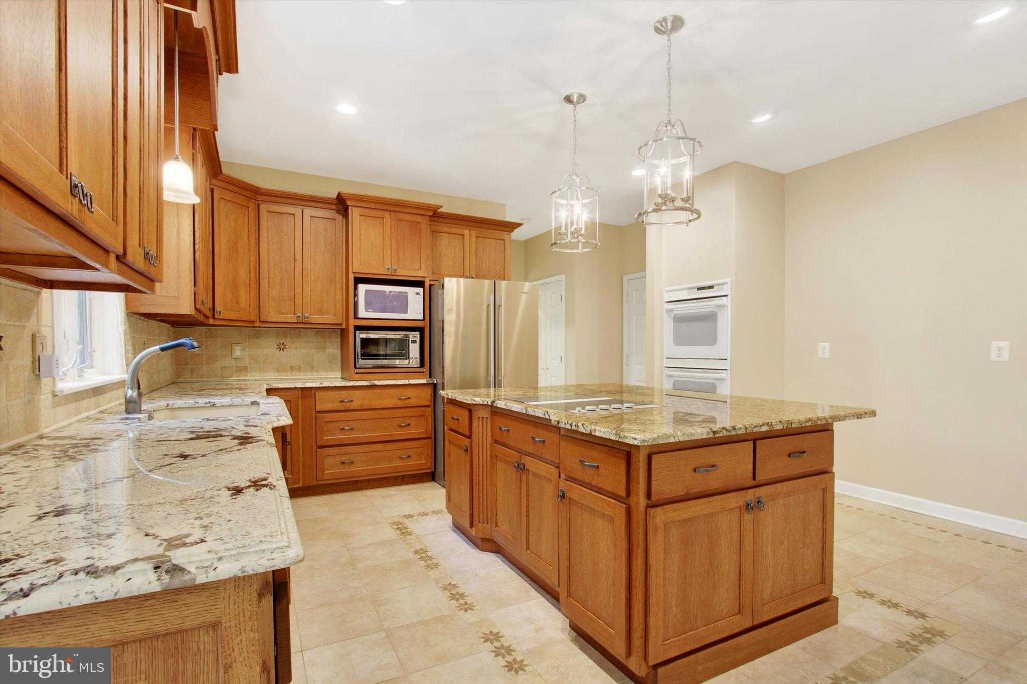 3088 Fenwick Dr photo 15