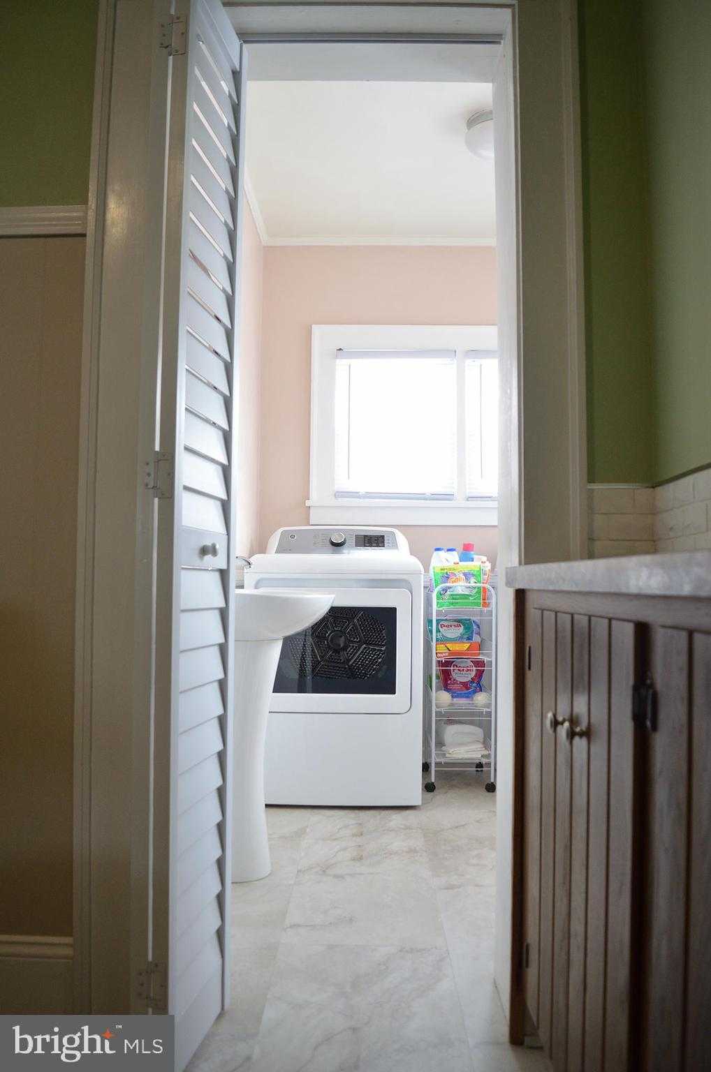 140 Case Ave photo 20