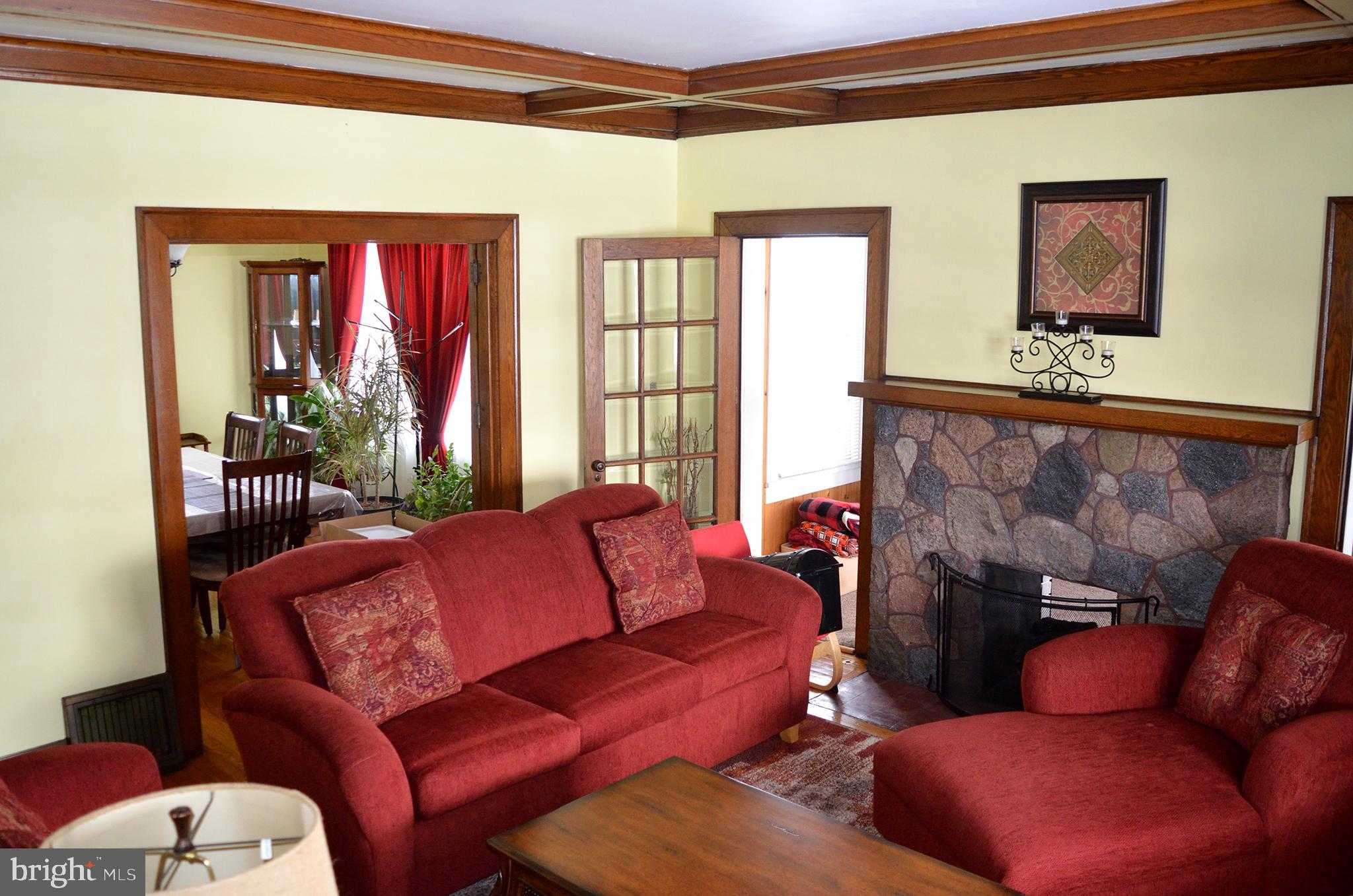 140 Case Ave photo 9