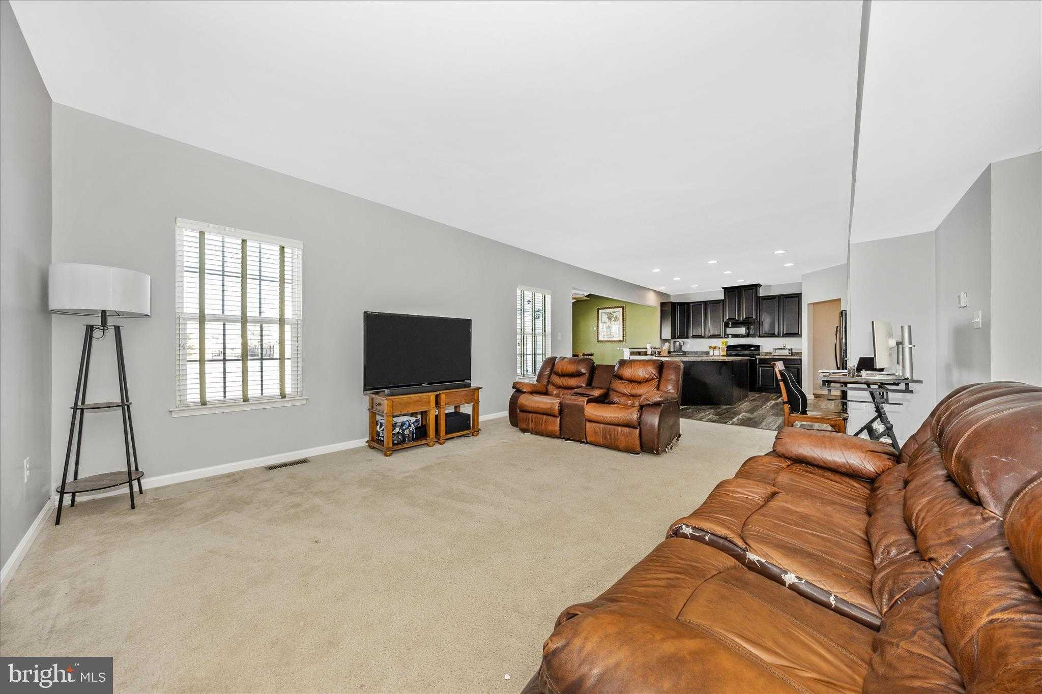 9427 Morning Dew Dr photo 4