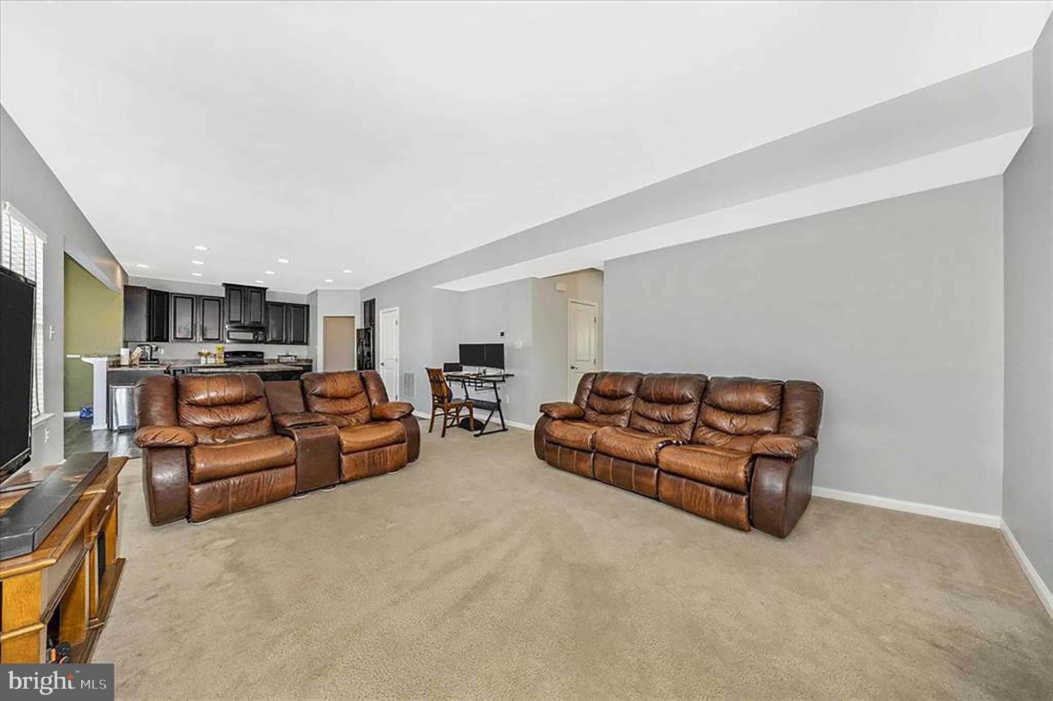 9427 Morning Dew Dr photo 5