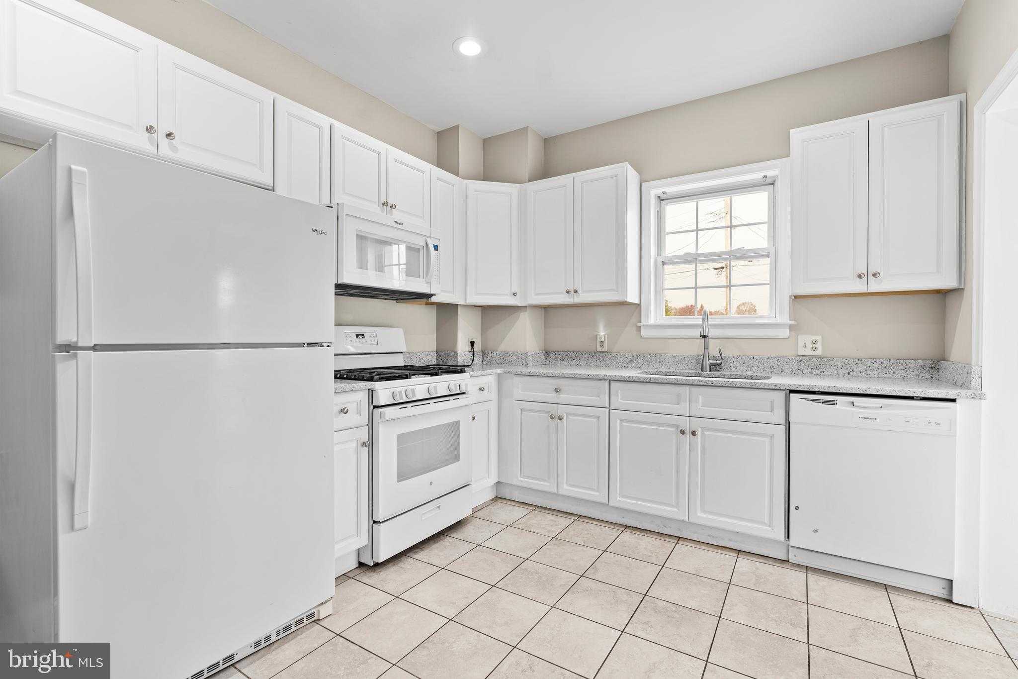 48 Fairground Ave photo 11