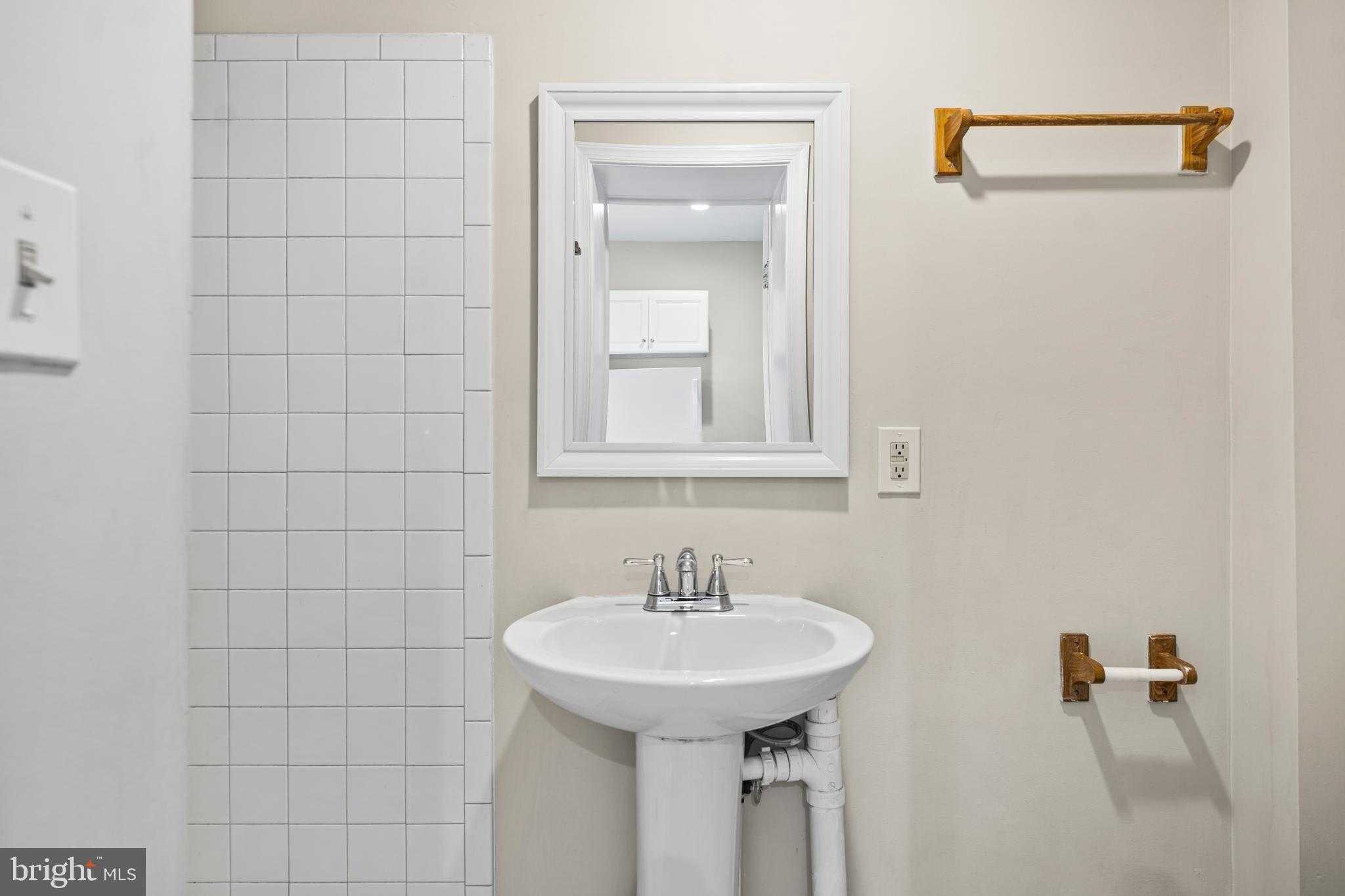 48 Fairground Ave photo 15