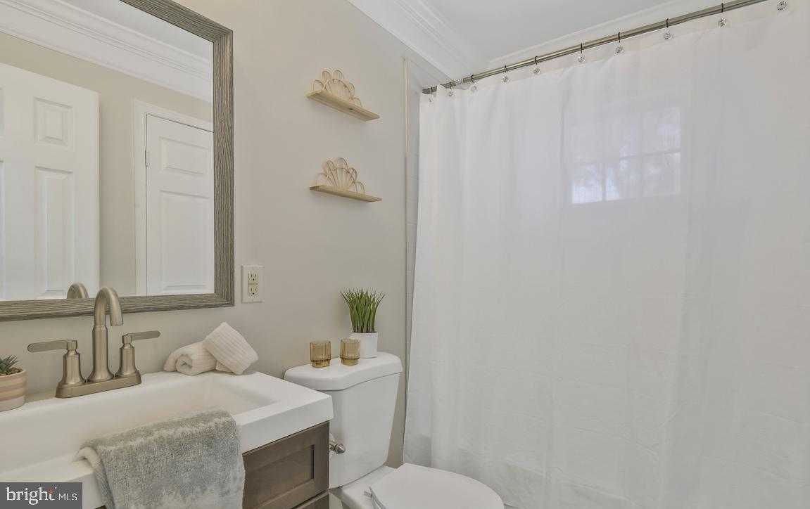 89 Meeker CT photo 10