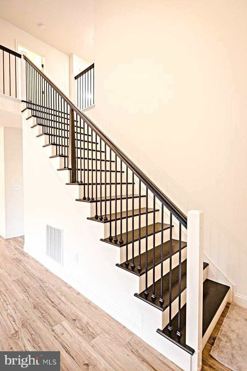 Cumberland Dr photo 2