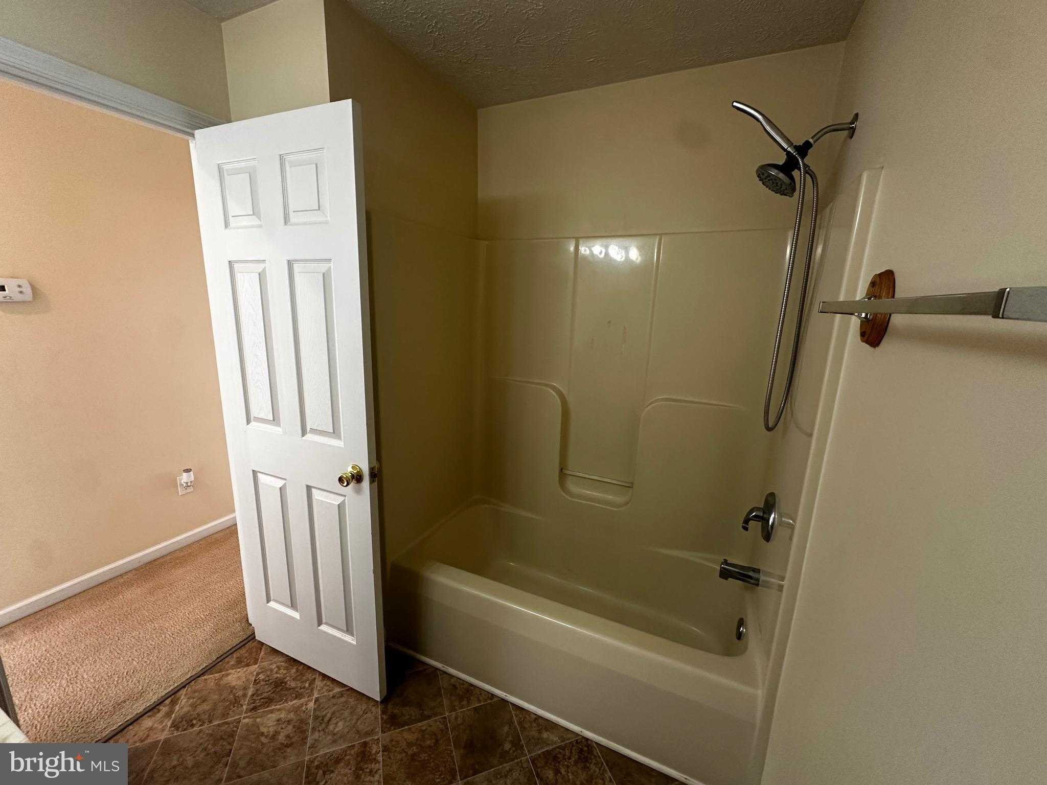 385 Longwood Dr photo 14