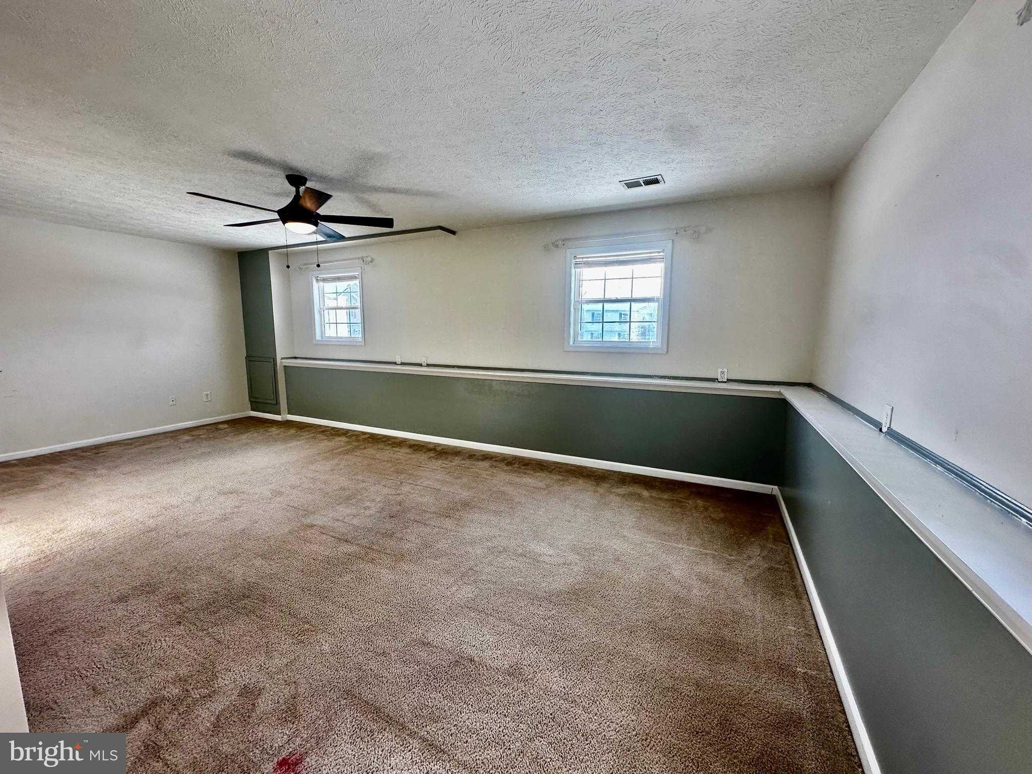 385 Longwood Dr photo 20