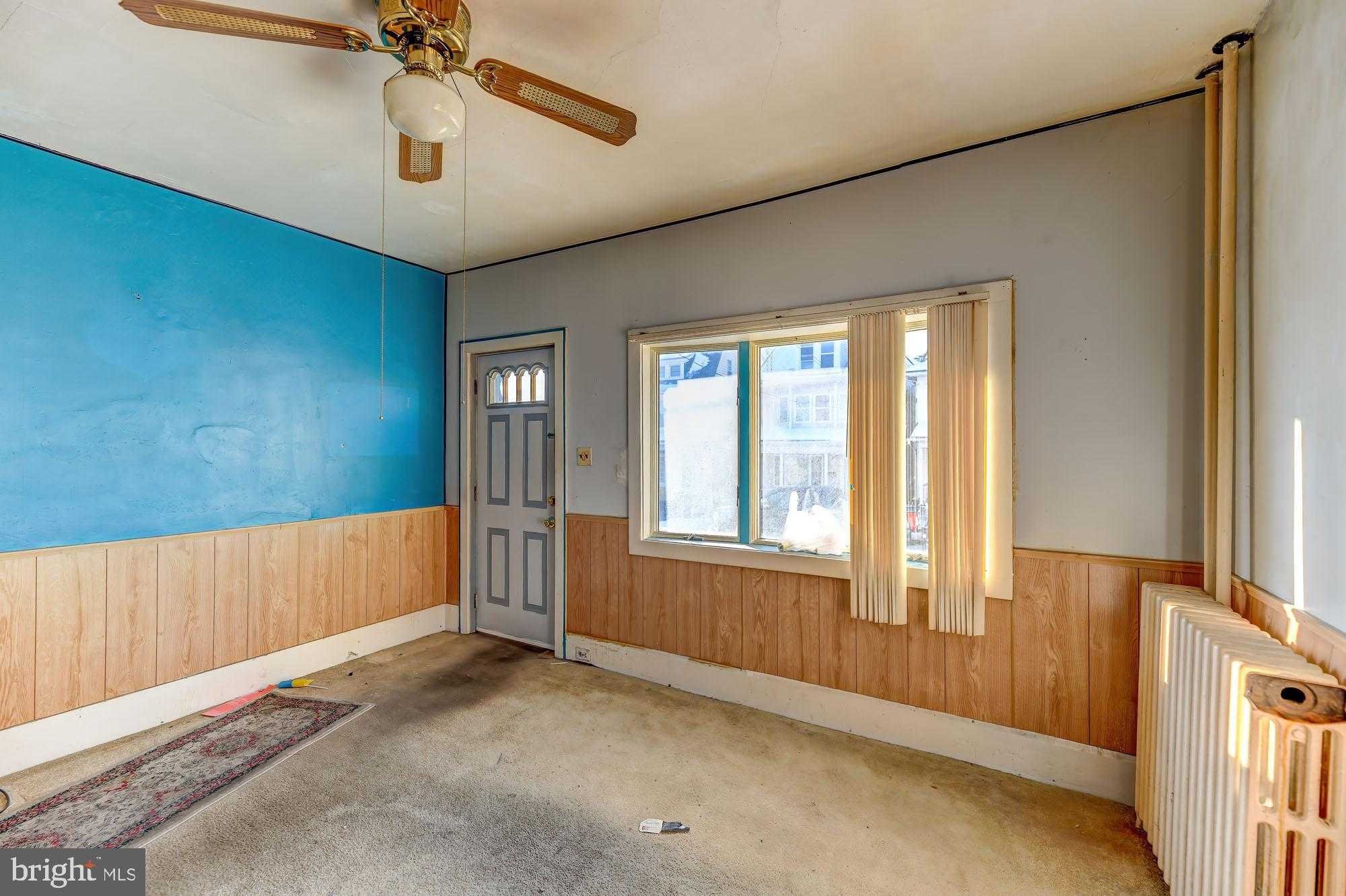 1039 W Arch St photo 13