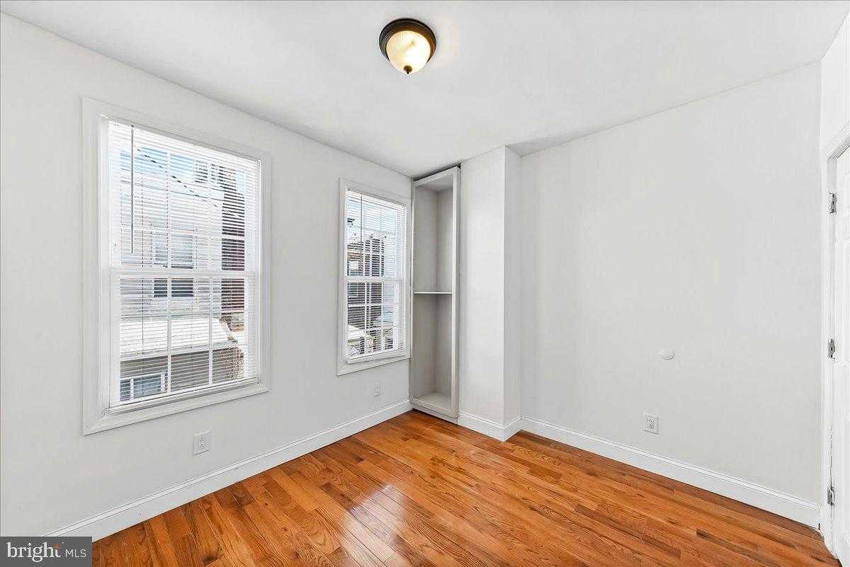 1523 N Hollywood St photo 13