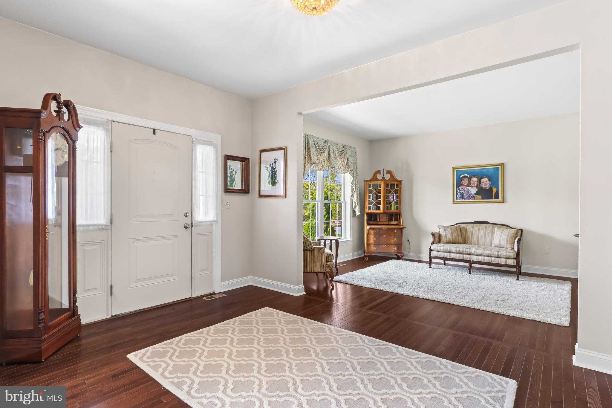 6800 Gwenmawr Rd photo 3