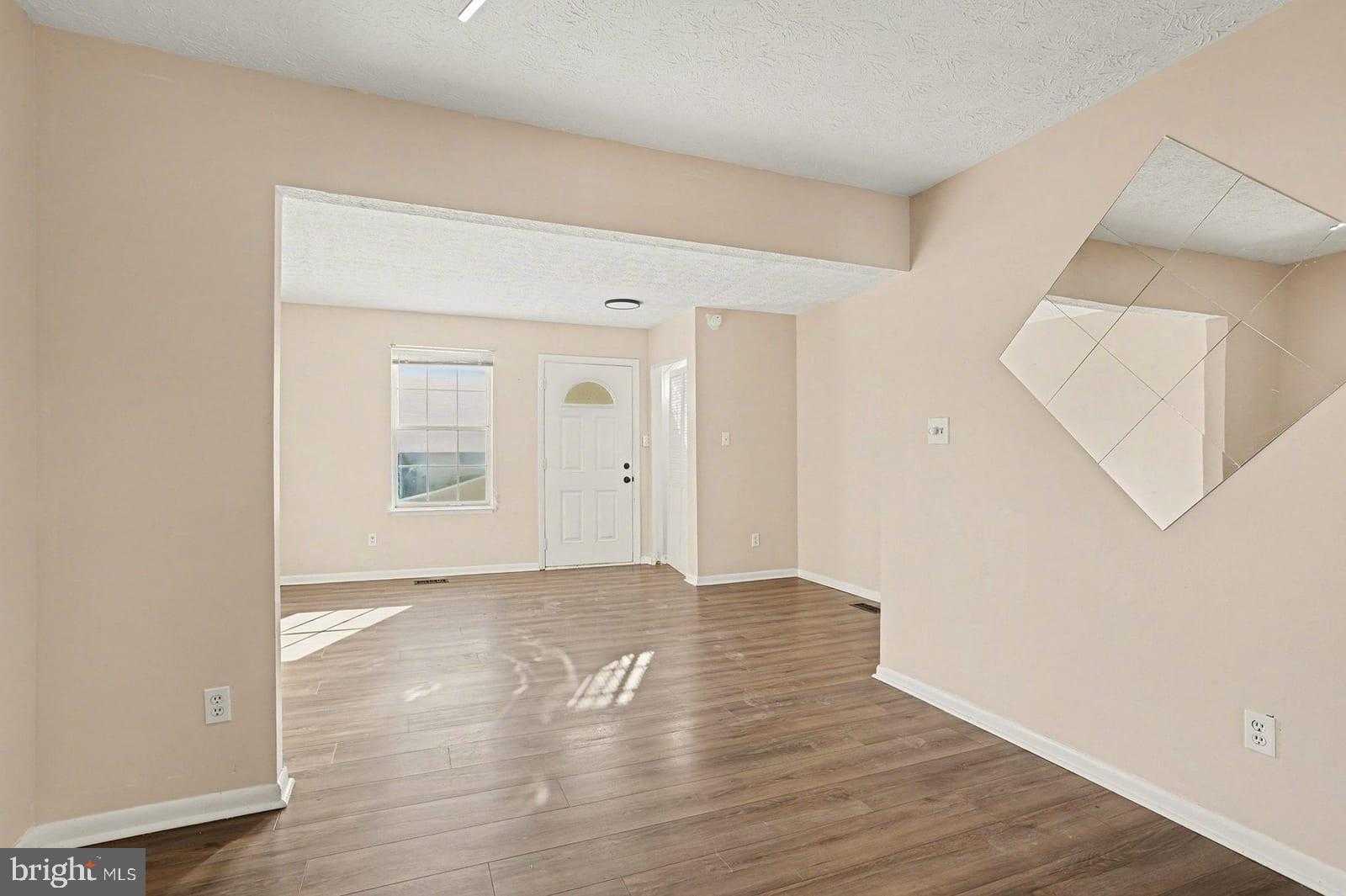 834 W Spring Meadow CT photo 6