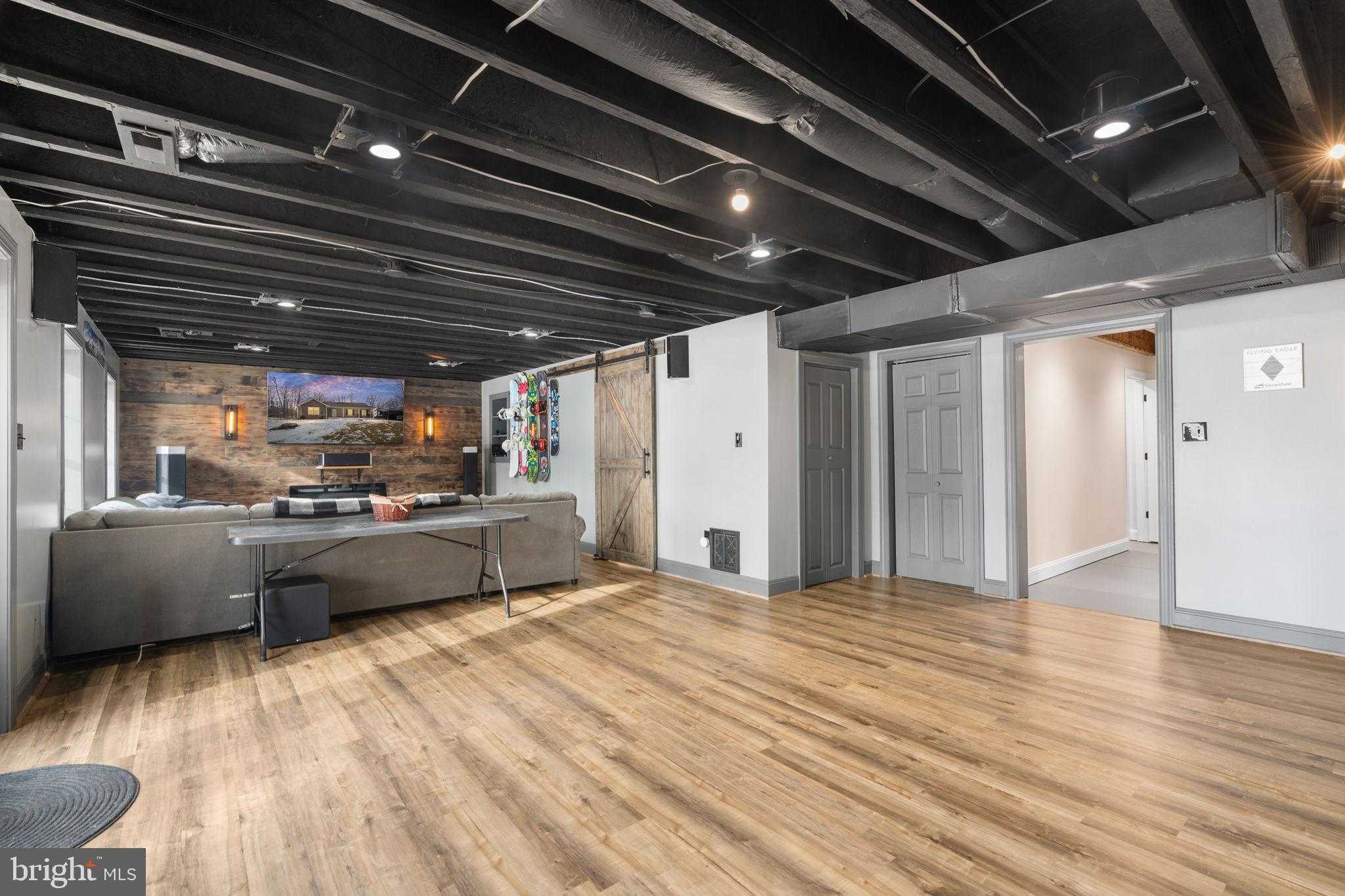 10514 Hart CT photo 26