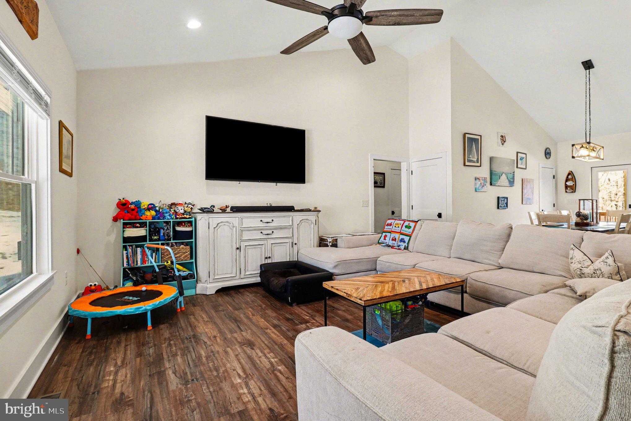 2724 Patriot Ln photo 9