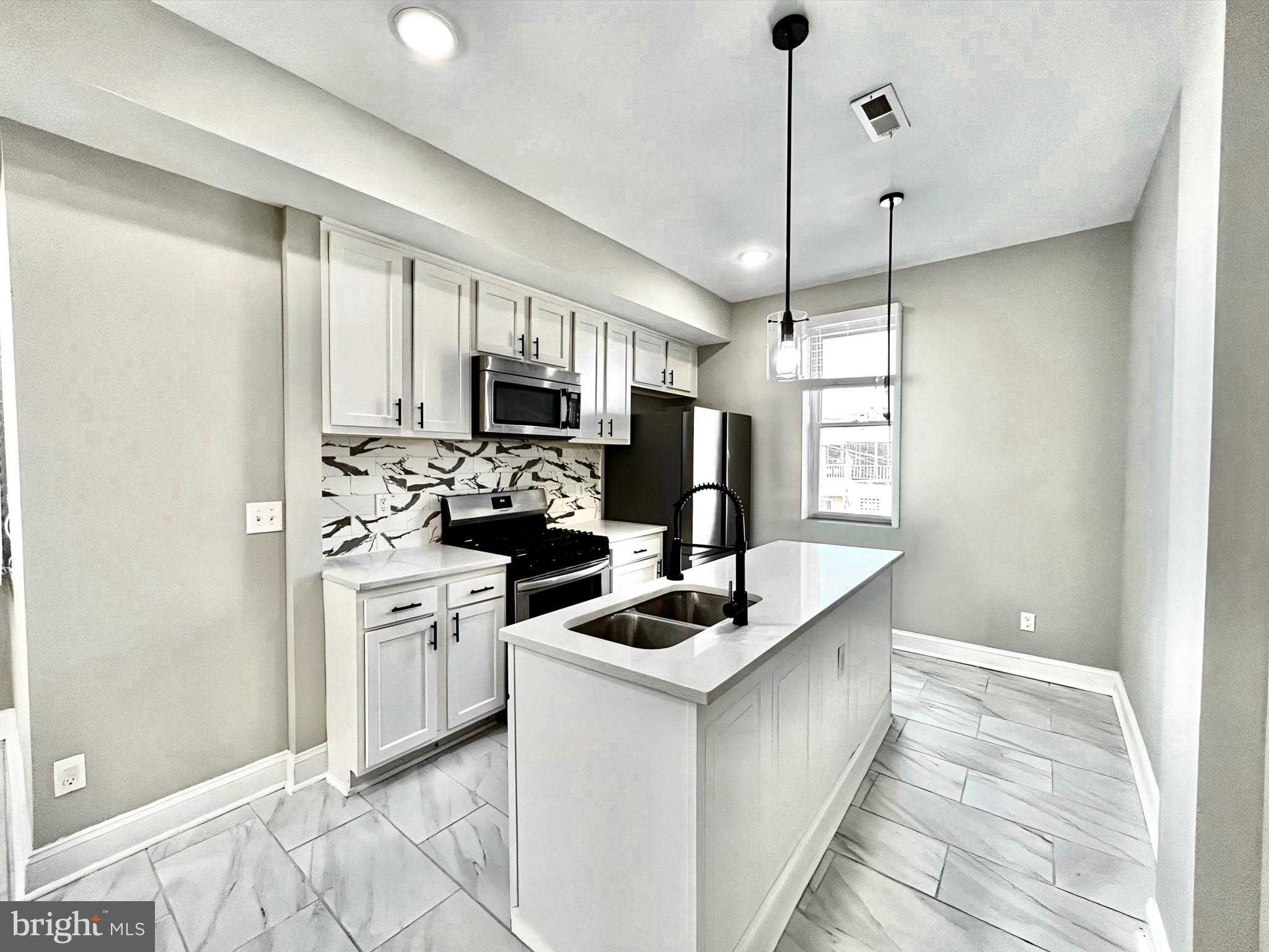 2328 Calverton Heights Ave photo 9