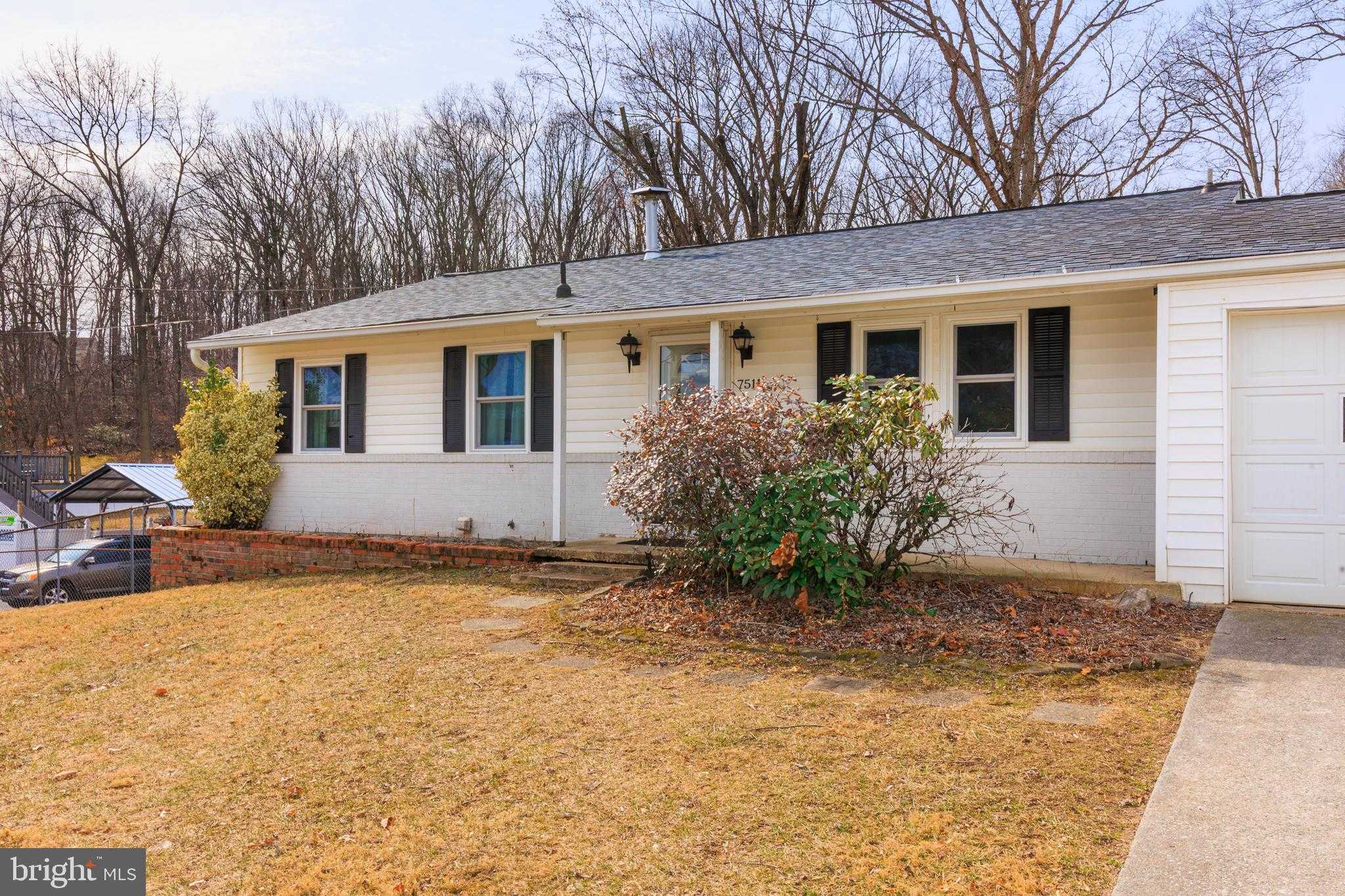 7511 Montevideo CT photo 2