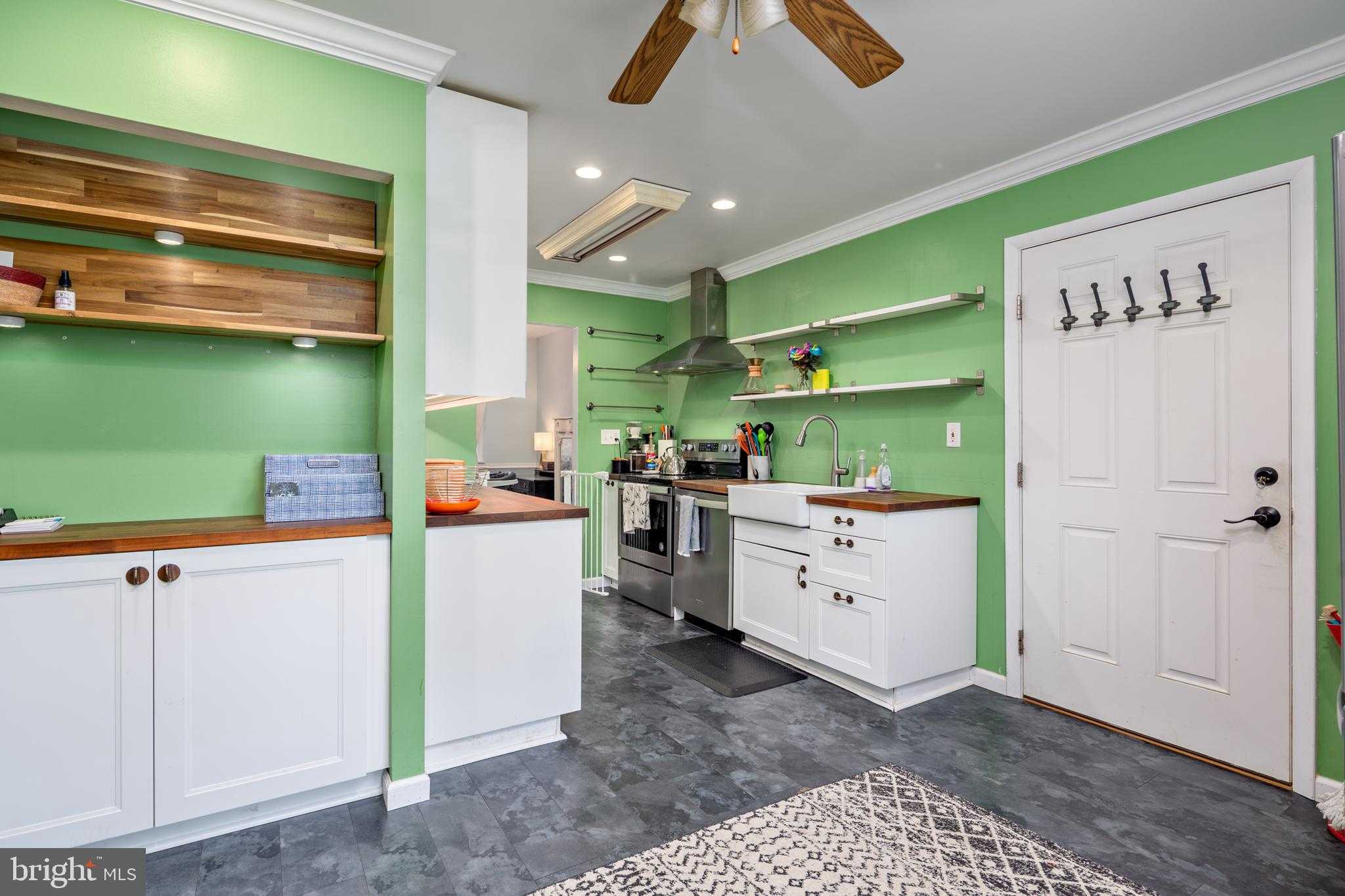 7511 Montevideo CT photo 7