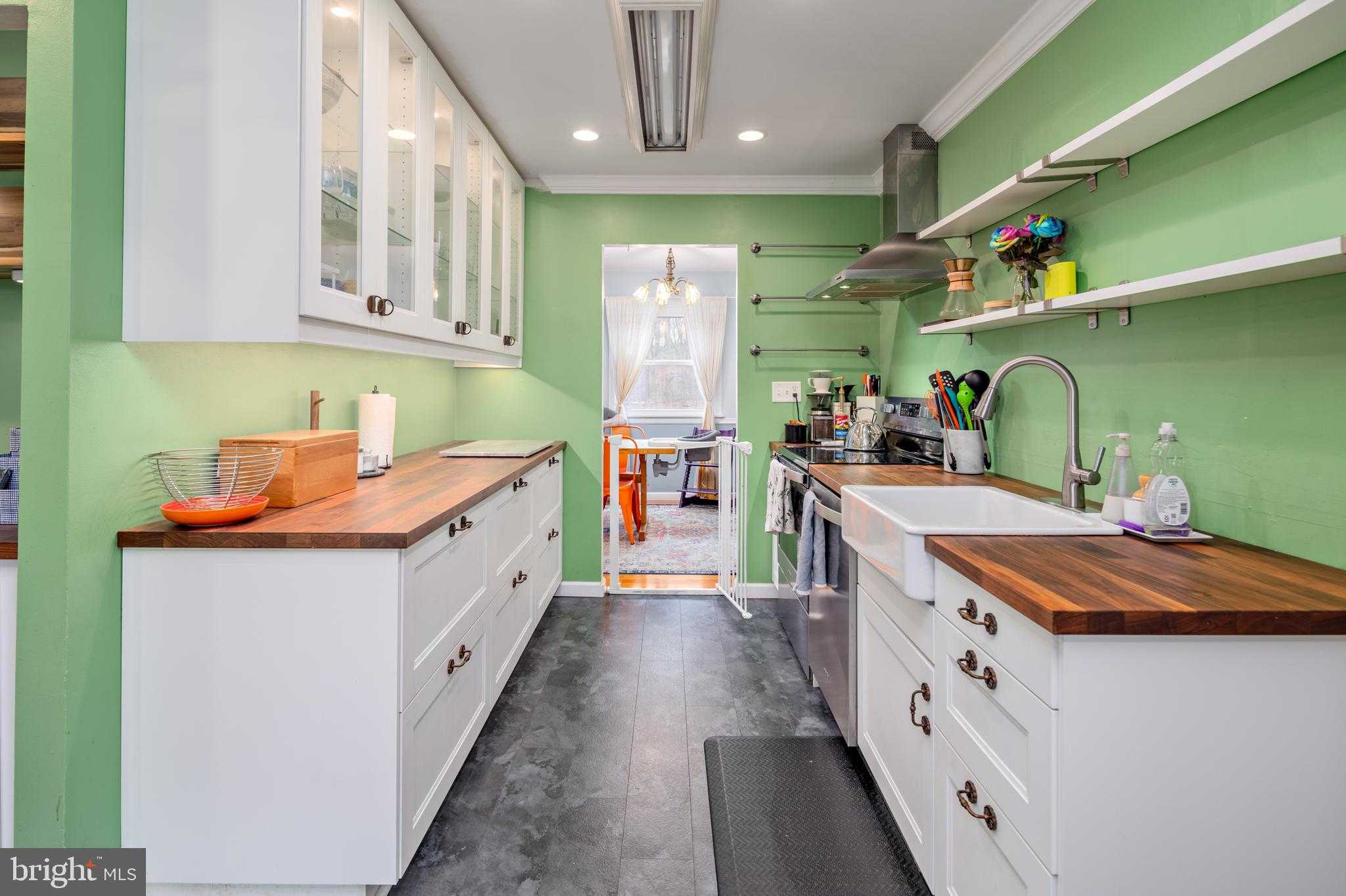 7511 Montevideo CT photo 8