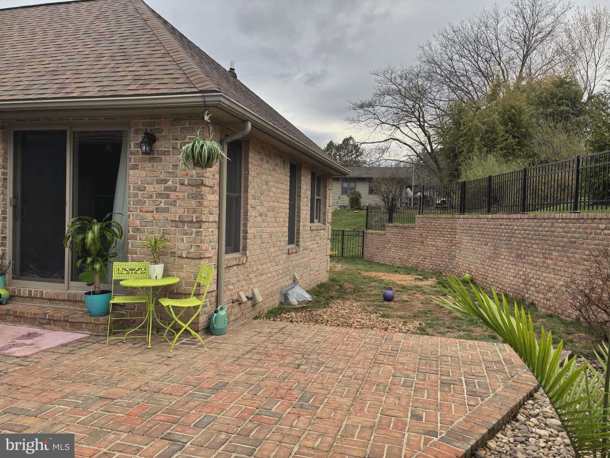 605 Vista CT photo 43