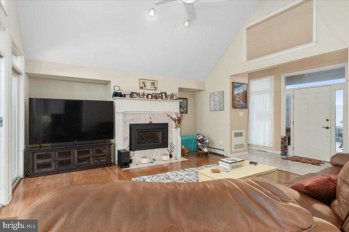 605 Vista CT photo 7