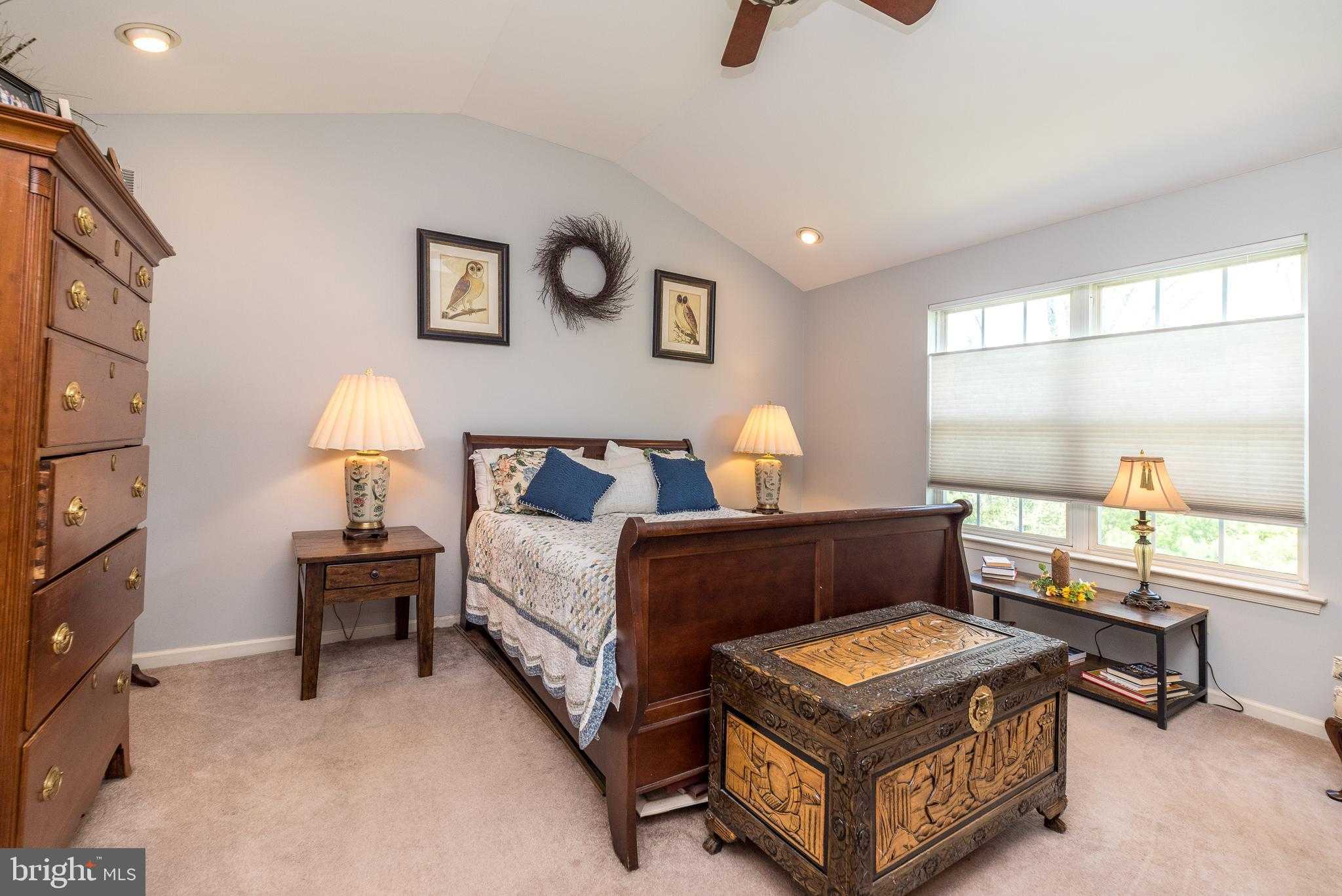 329 Manor Rd photo 38