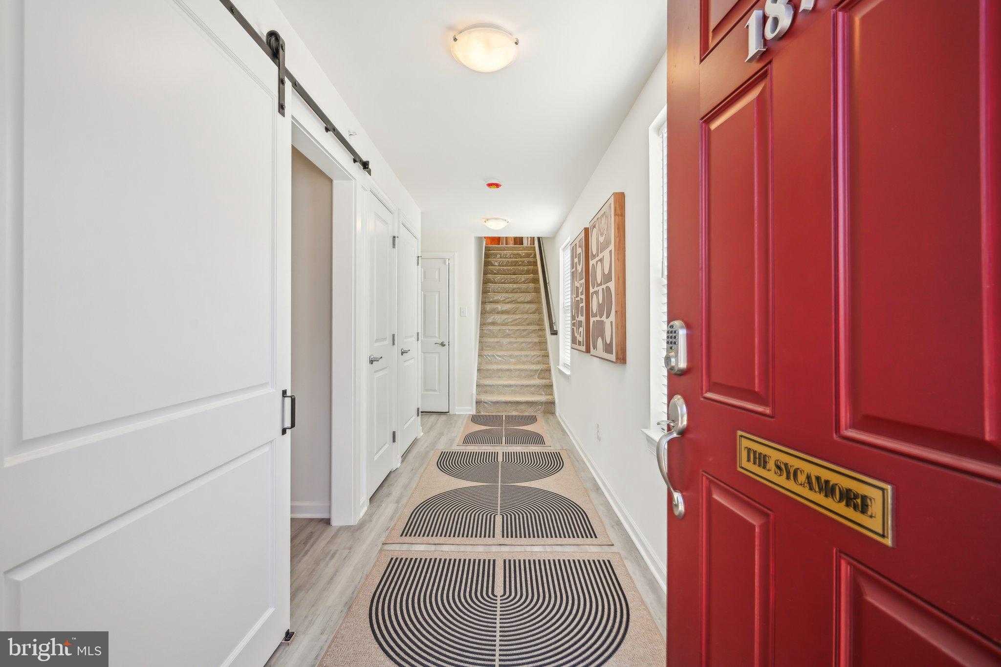 230 Chapel Ln photo 2