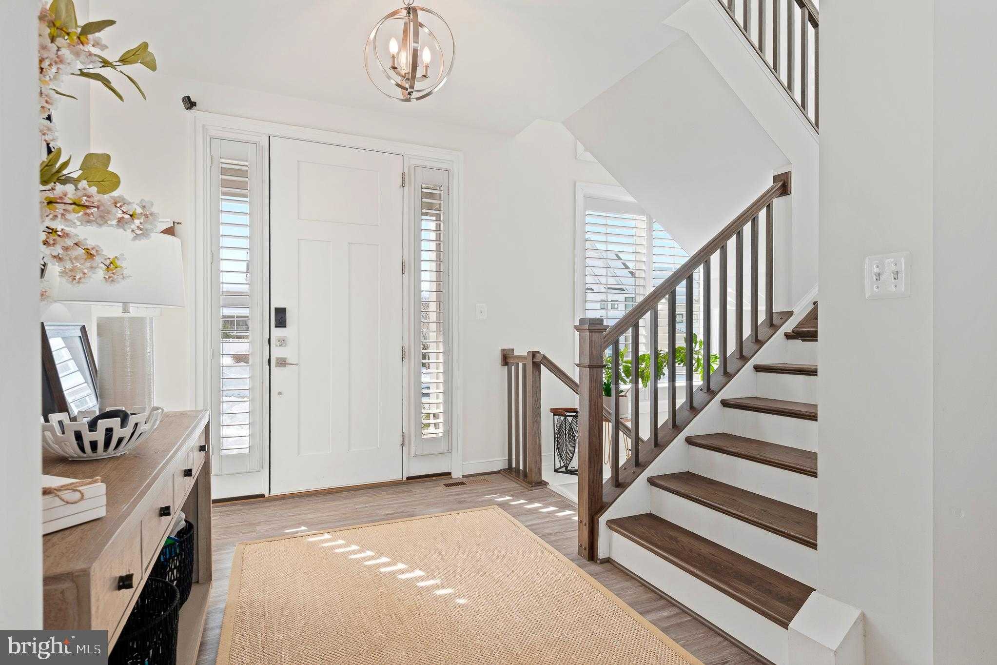 11066 Emerald Crown Dr photo 2