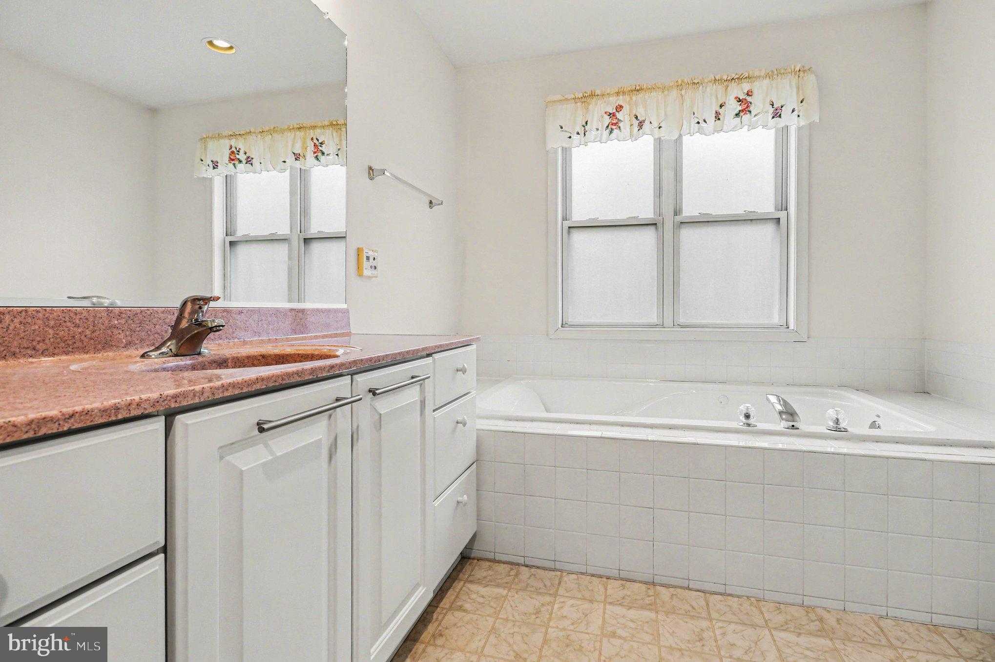 6408 Matthew Ln photo 33